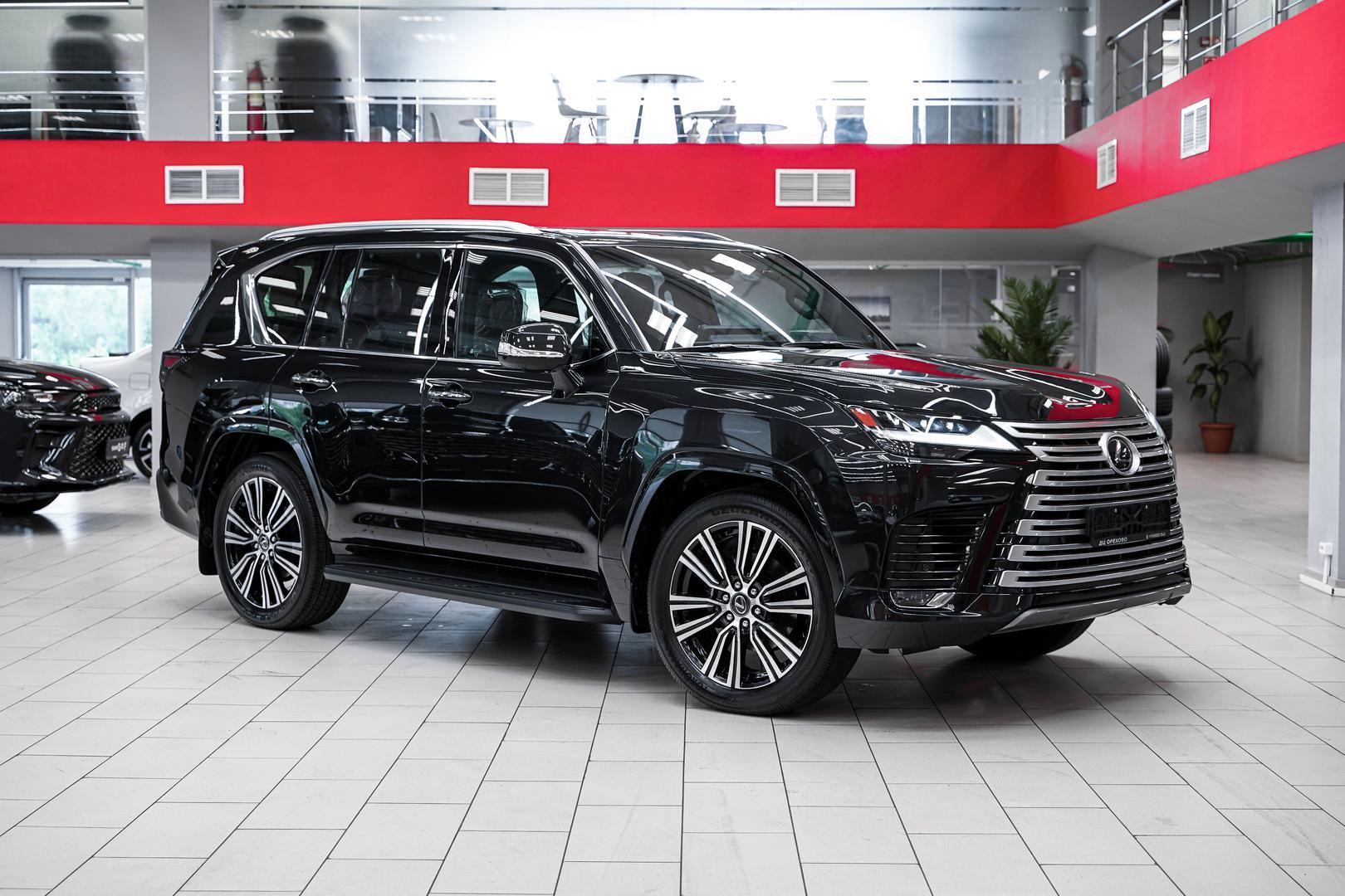Lexus LX 2024, черный, ДЦ Орехово