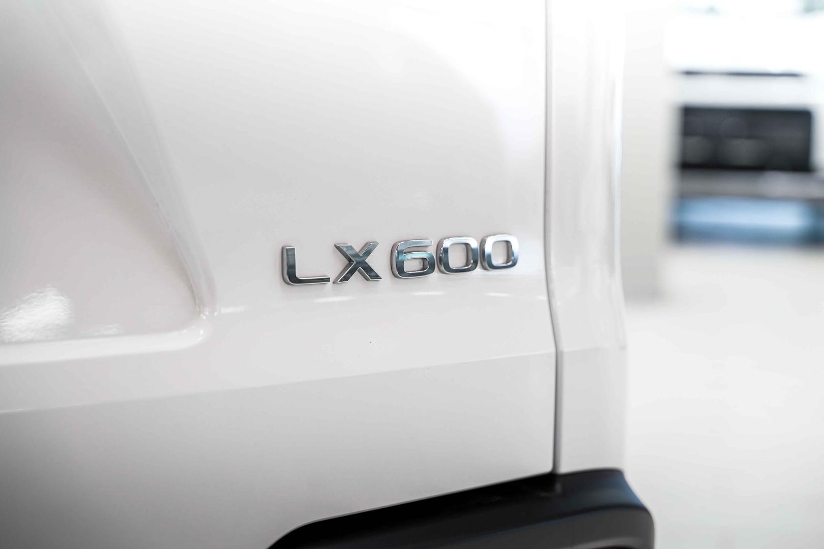 Lexus LX 2026, белый, ДЦ Орехово