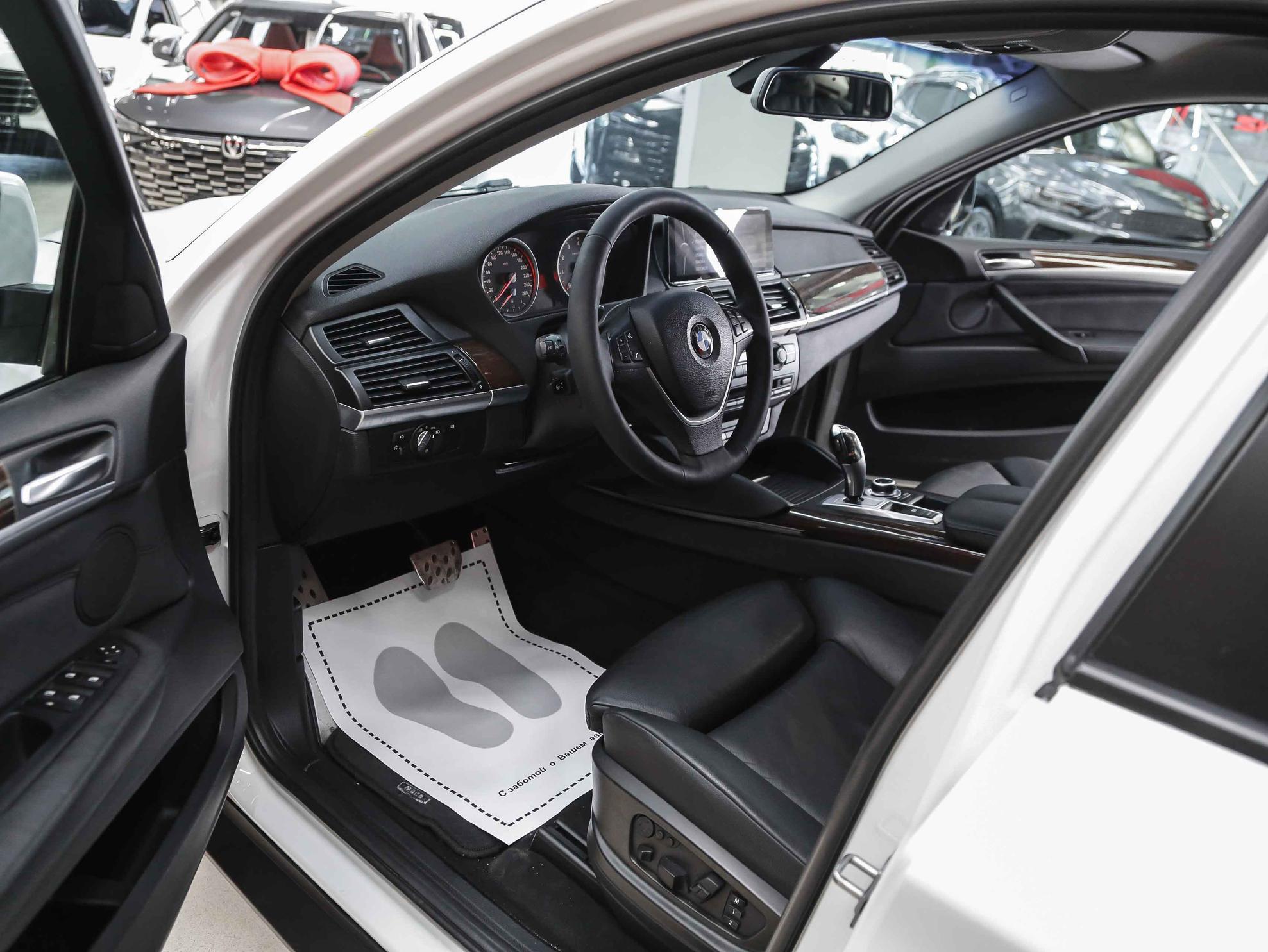 BMW X6 2013, белый, ДЦ Орехово