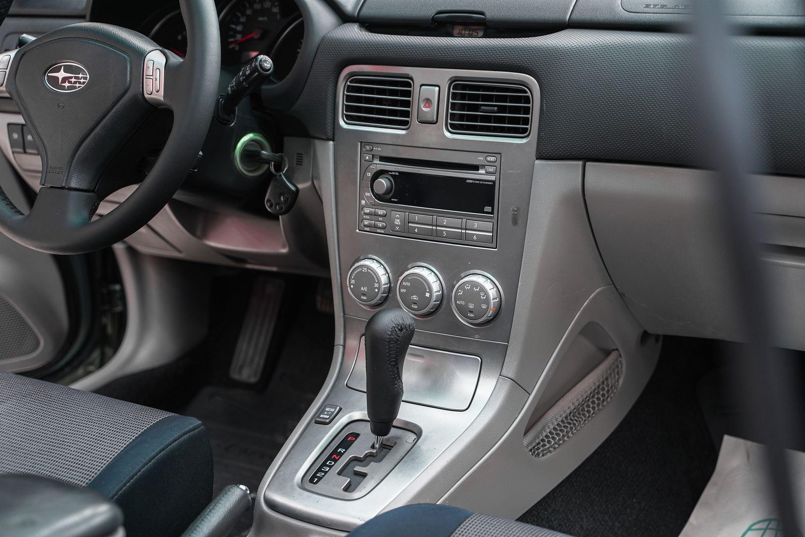 Subaru Forester 2006, зеленый, ДЦ Орехово