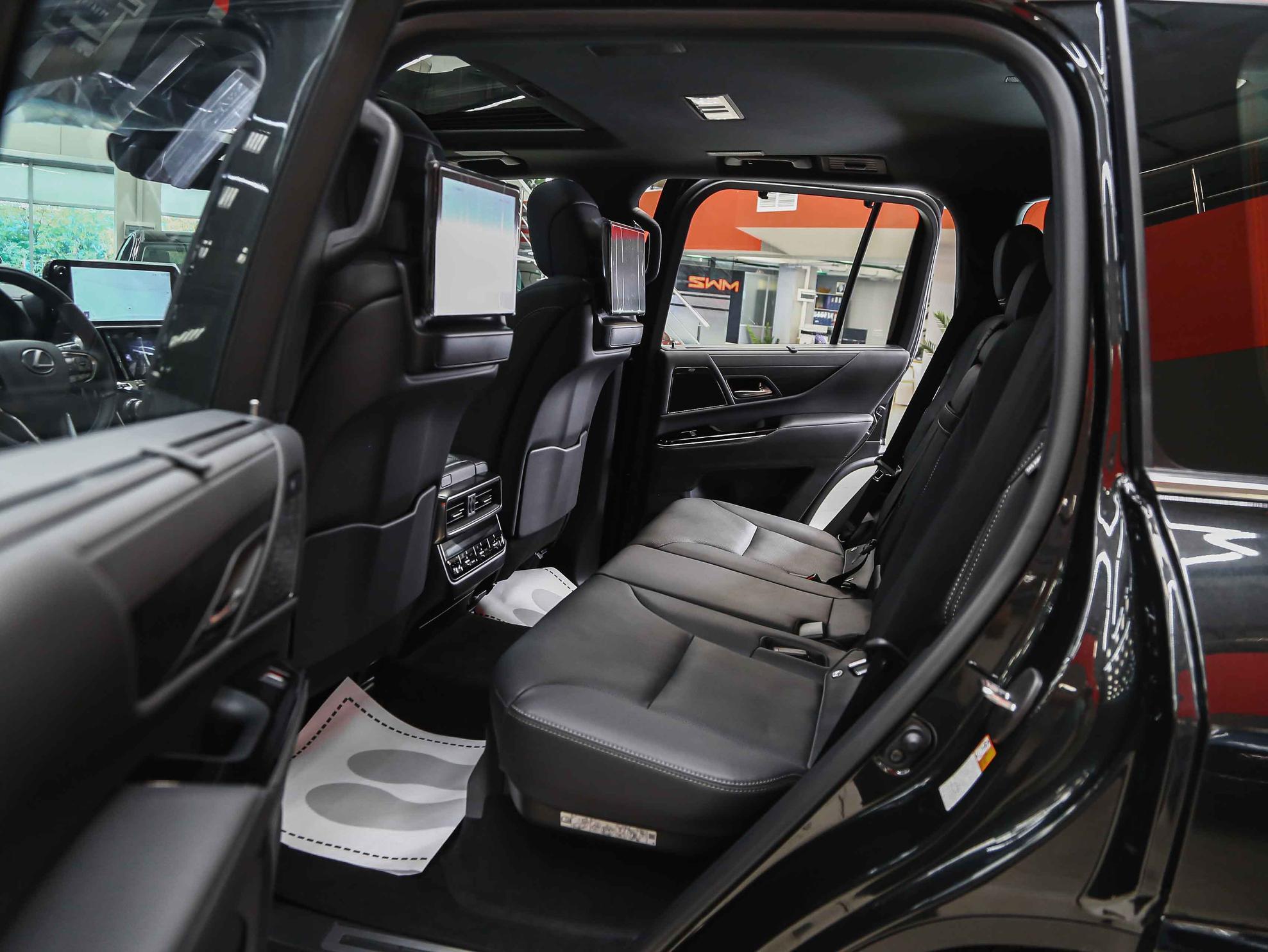 Lexus LX 2026, черный, ДЦ Орехово
