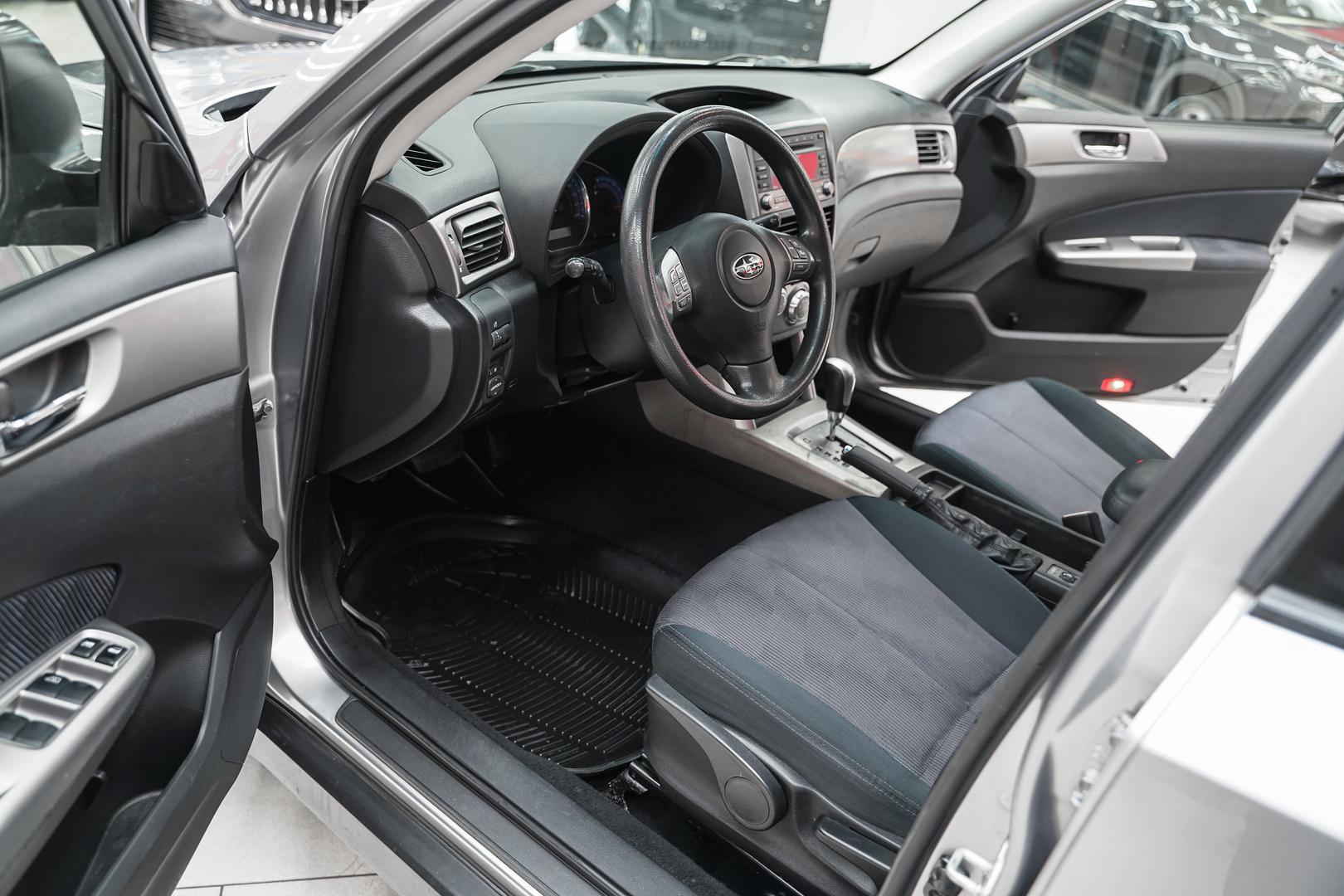 Subaru Forester 2008, серебряный, ДЦ Орехово