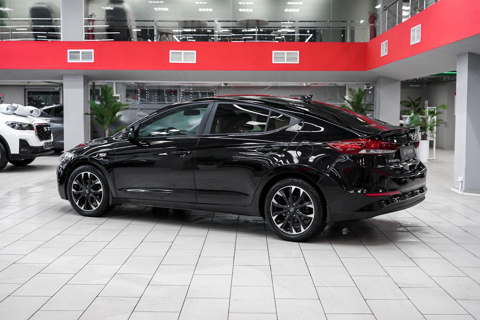 Hyundai Elantra 2018, черный, ДЦ Орехово