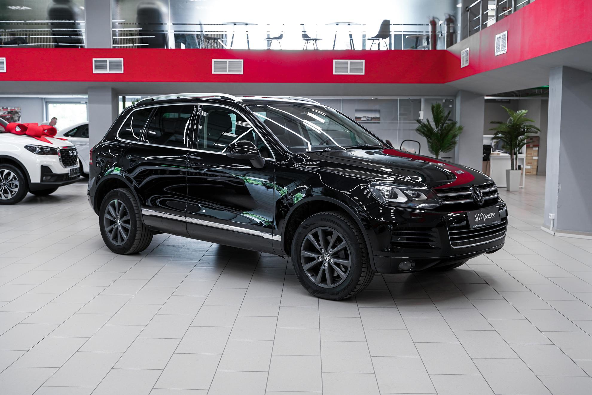 Volkswagen Touareg 2012, черный, ДЦ Орехово