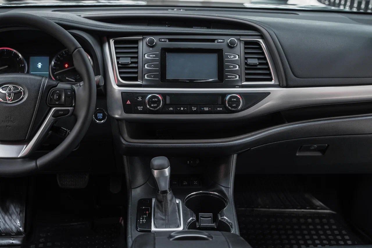 Toyota Highlander 2013, черный, ДЦ Орехово
