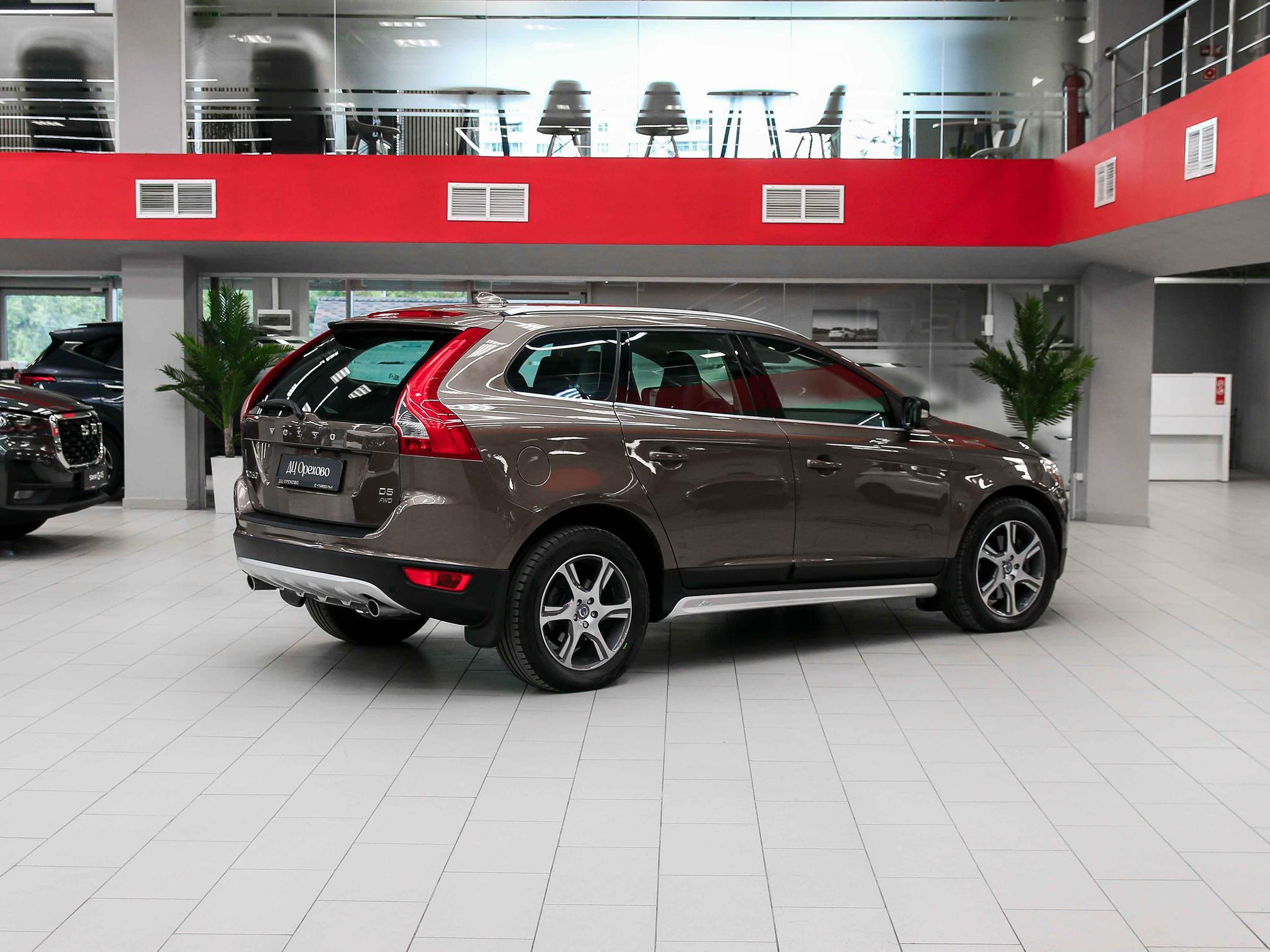 Volvo XC60 2012, коричневый, ДЦ Орехово