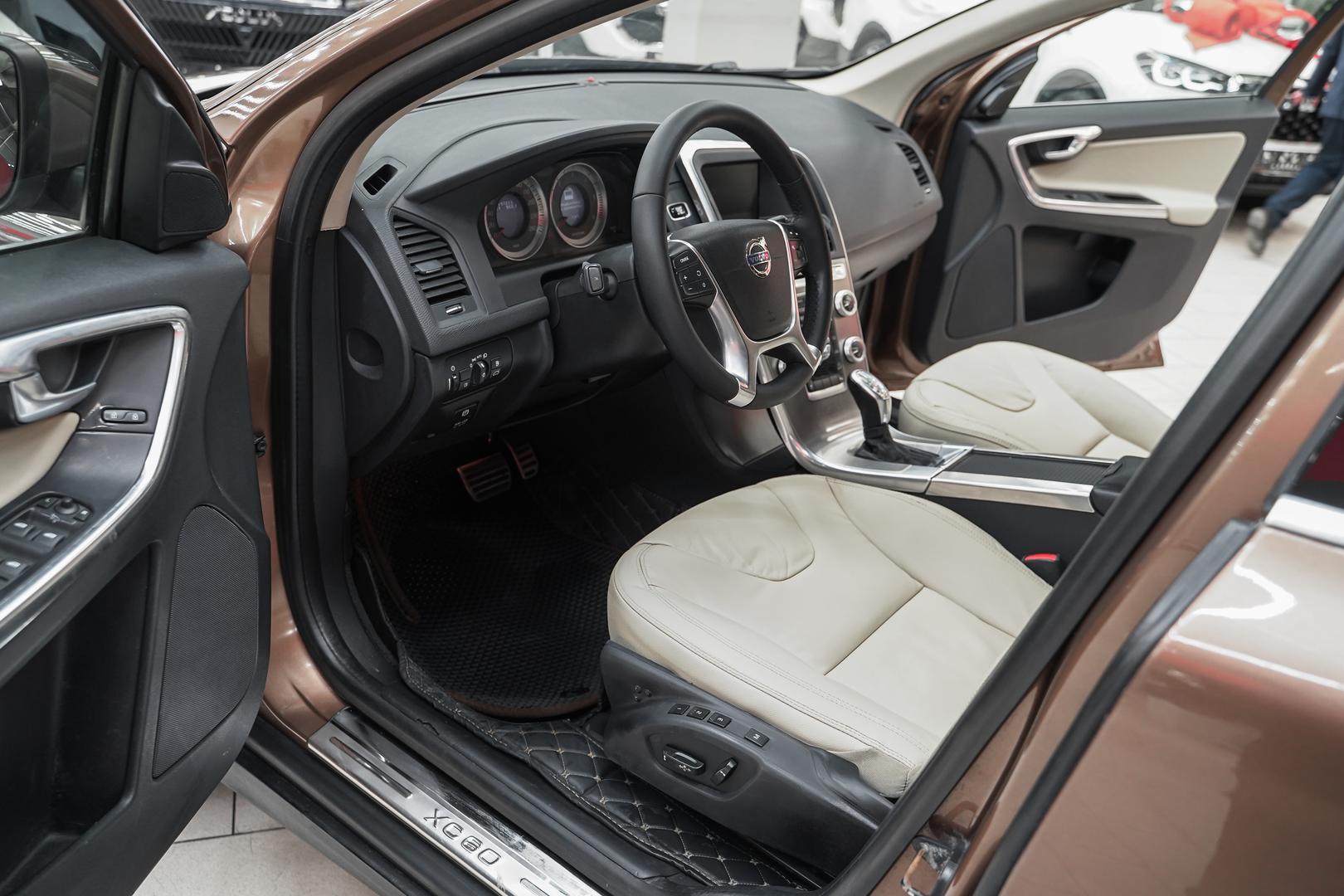 Volvo XC60 2012, коричневый, ДЦ Орехово