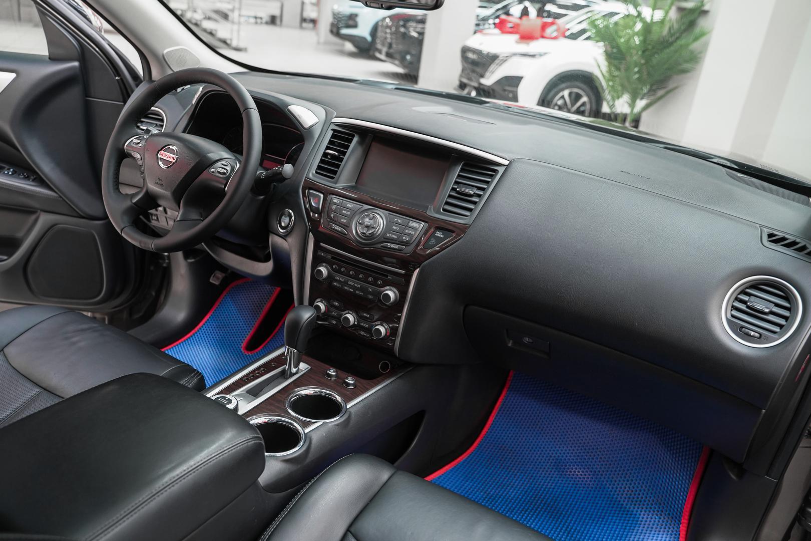 Nissan Pathfinder 2015, коричневый, ДЦ Орехово