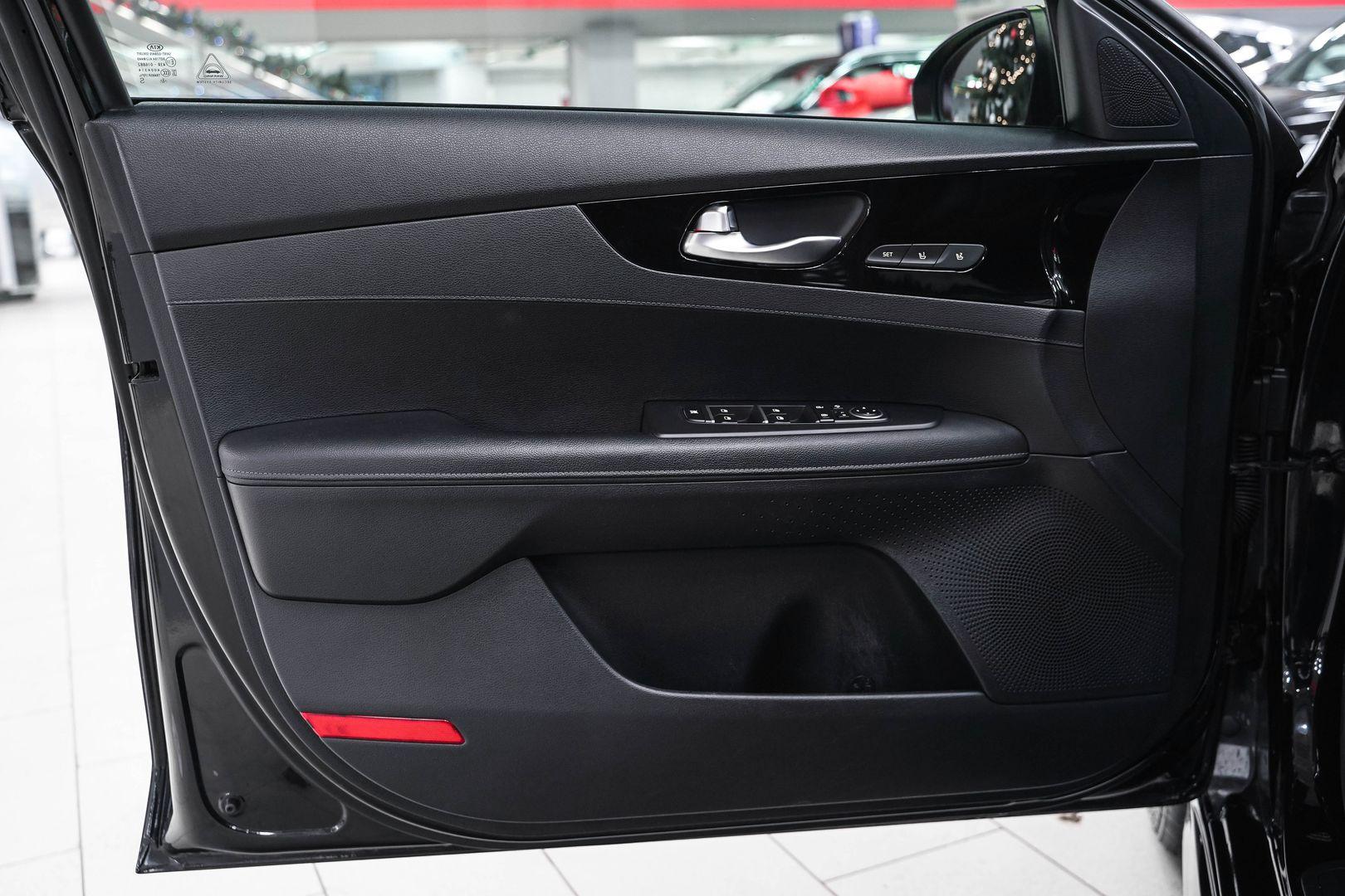 Kia Cerato 2018, черный, ДЦ Орехово