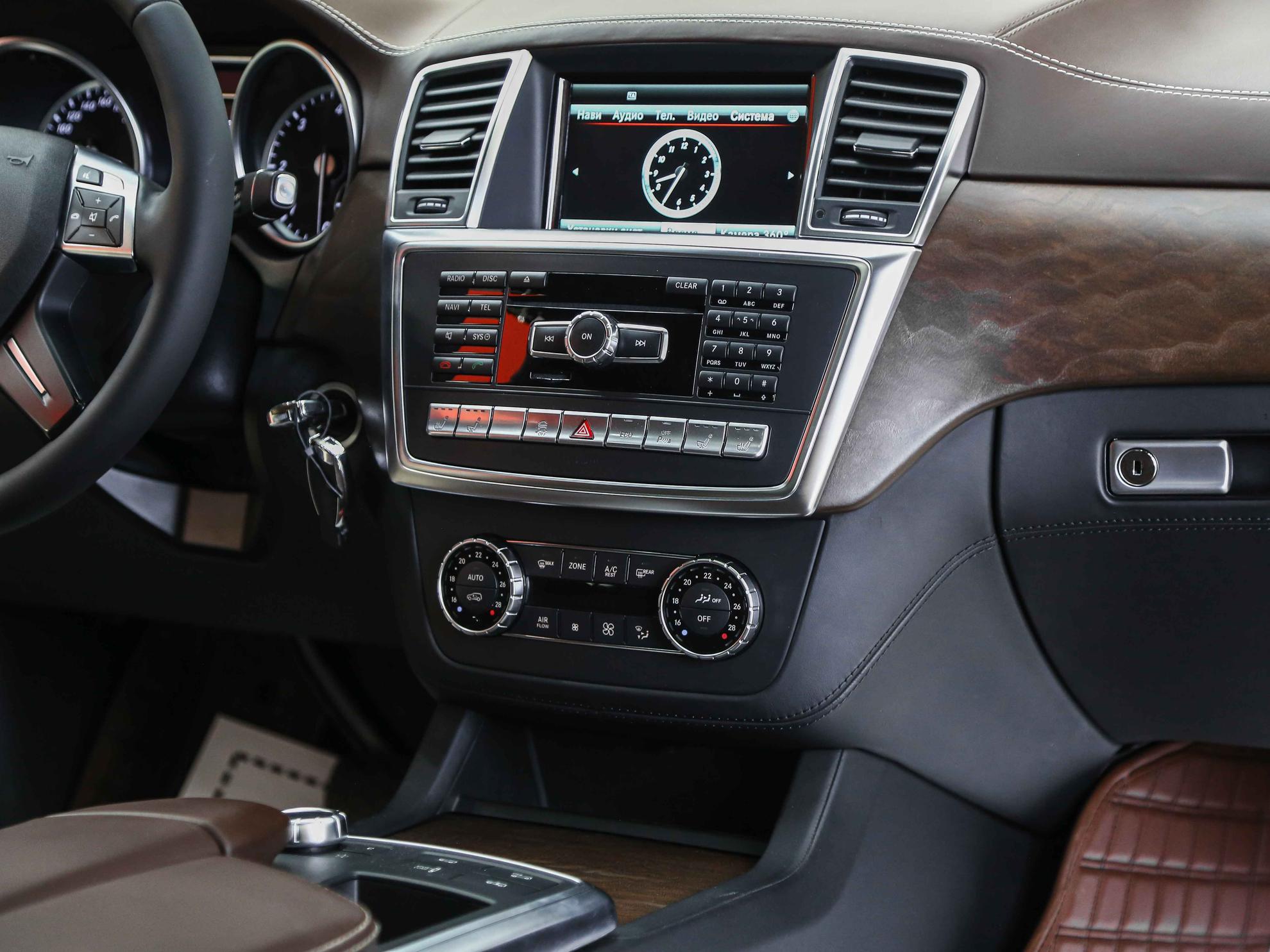 Mercedes-Benz GL-Класс 2014, белый, ДЦ Орехово