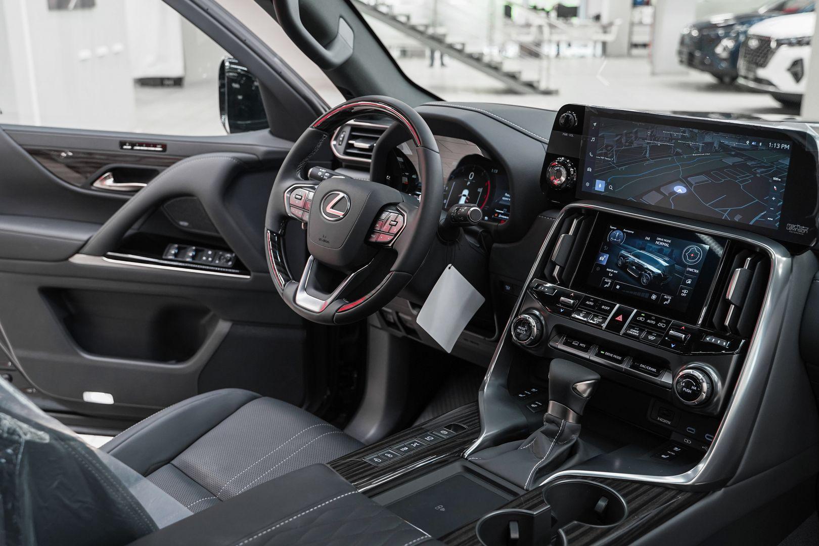 Lexus LX 2025, черный, ДЦ Орехово