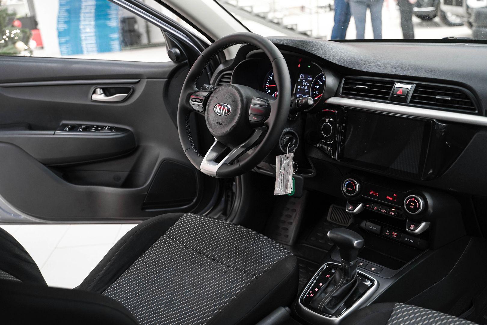 Kia Rio 2018, серый, ДЦ Орехово