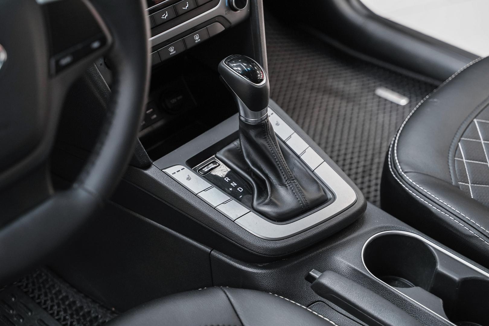 Hyundai Elantra 2018, черный, ДЦ Орехово