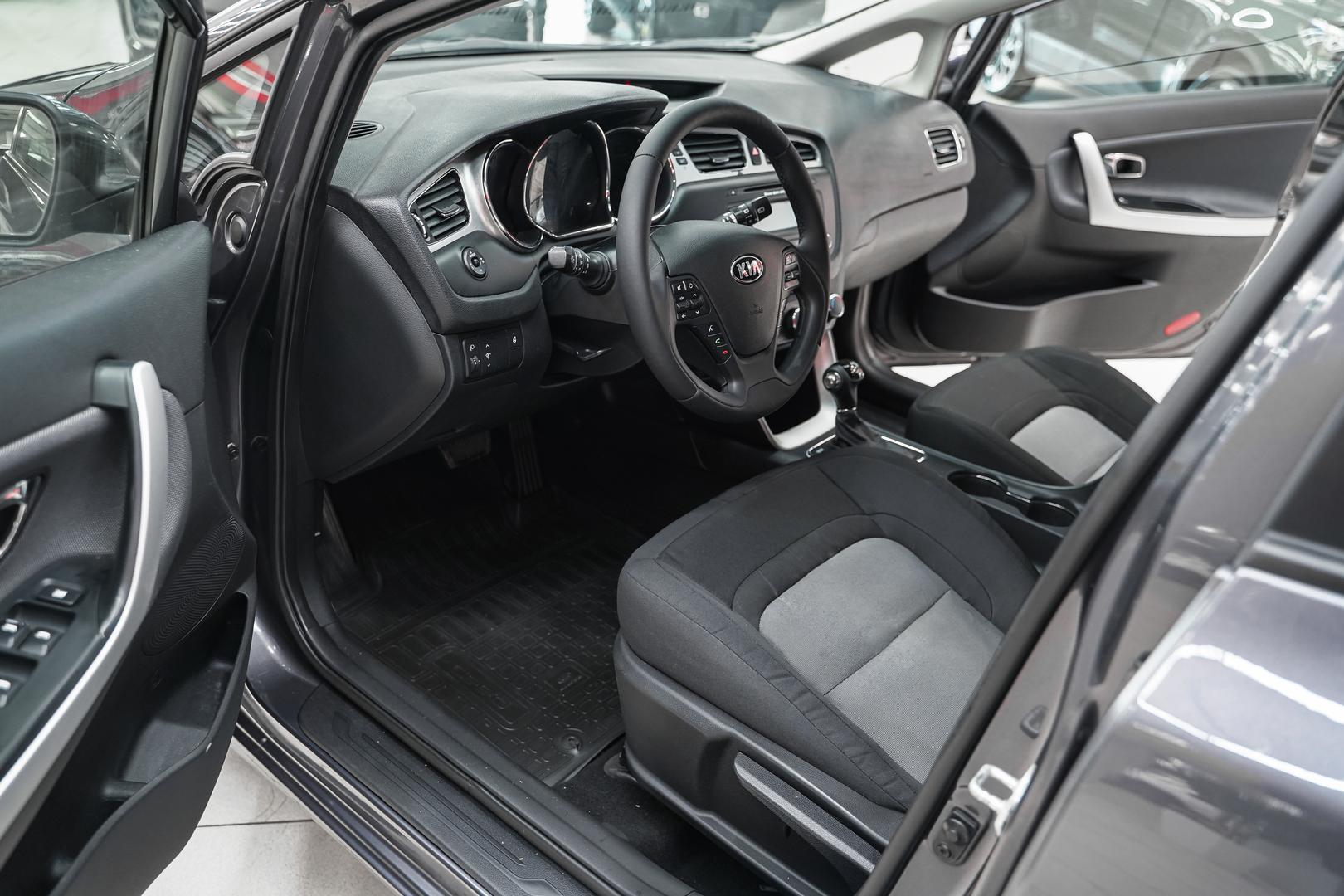 Kia Ceed 2013, серый, ДЦ Орехово