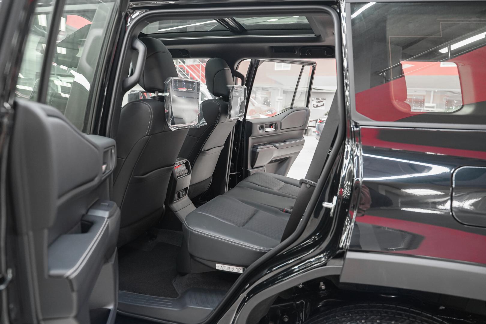 Toyota Land Cruiser Prado 2025, черный, ДЦ Орехово
