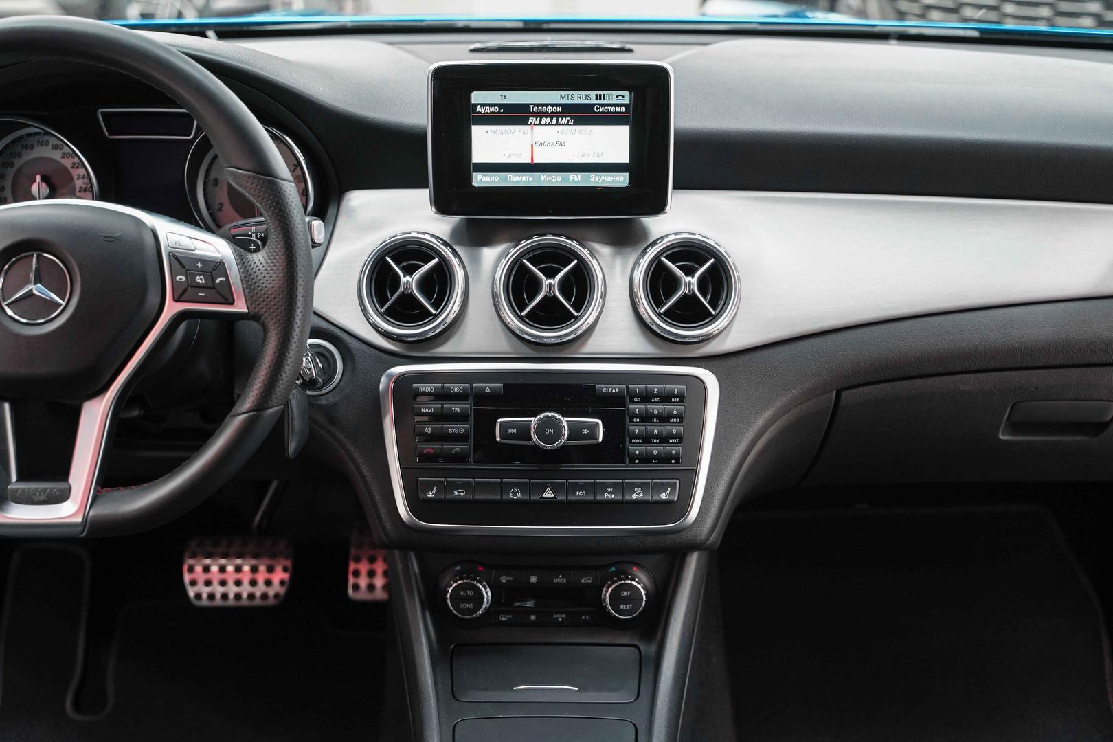 Mercedes-Benz GLA 2014, синий, ДЦ Орехово