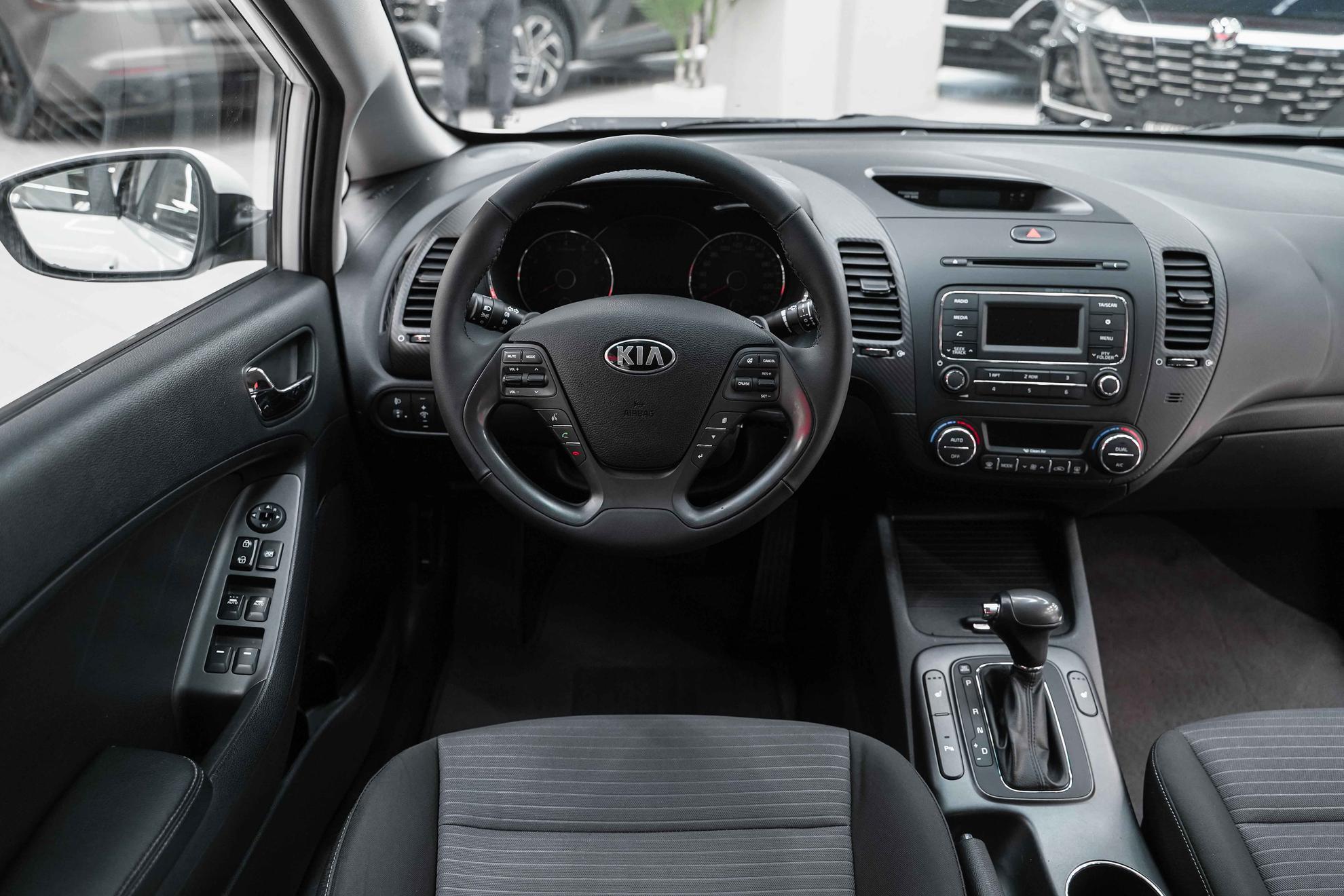 Kia Cerato 2014, белый, ДЦ Орехово