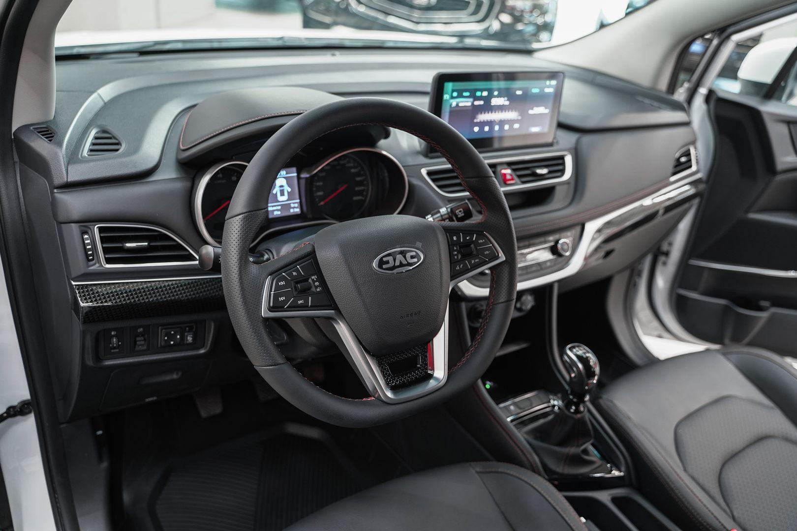 JAC JS3 2024, белый, ДЦ Орехово