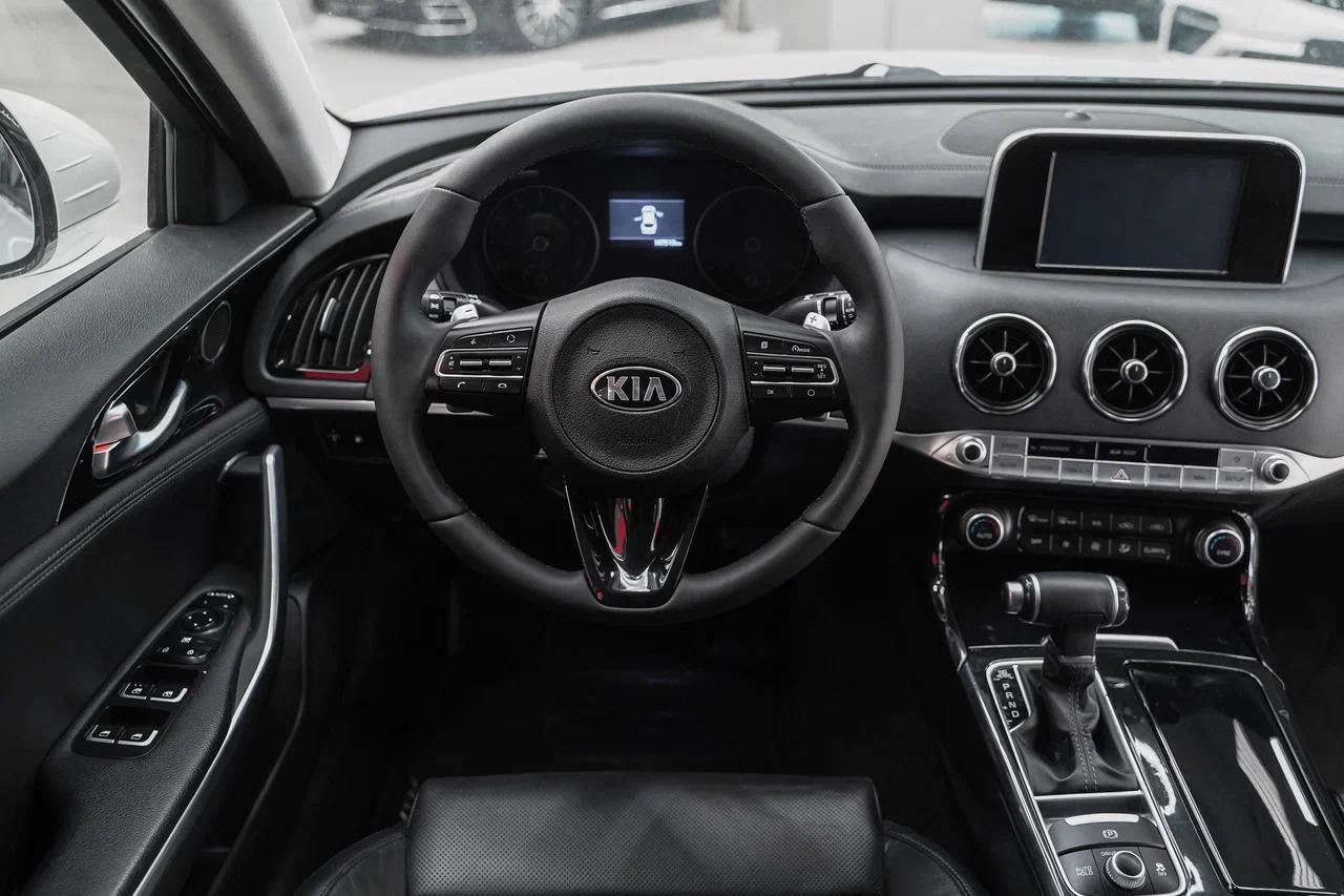 Kia Stinger 2018, белый, ДЦ Орехово