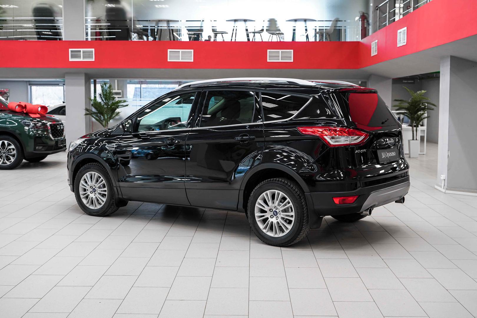 Ford Kuga 2013, черный, ДЦ Орехово