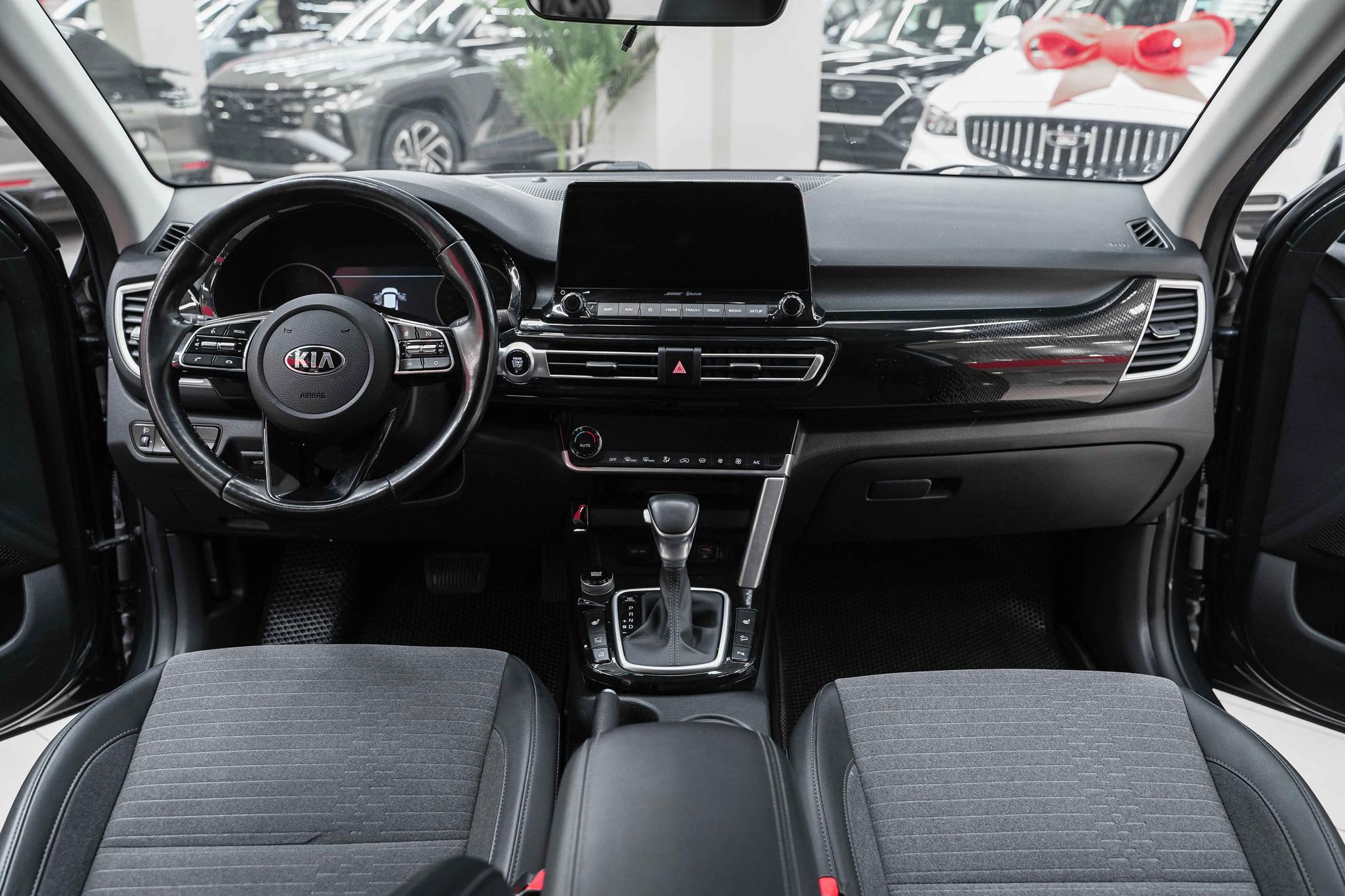 Kia Seltos 2020, серый, ДЦ Орехово