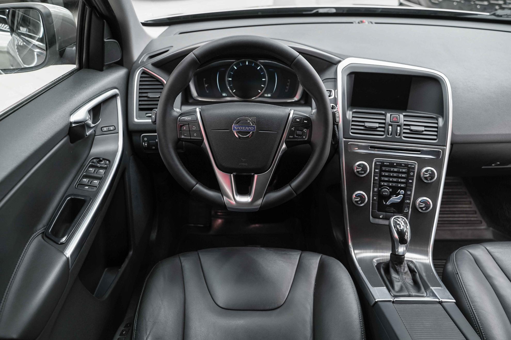 Volvo XC60 2014, бежевый, ДЦ Орехово
