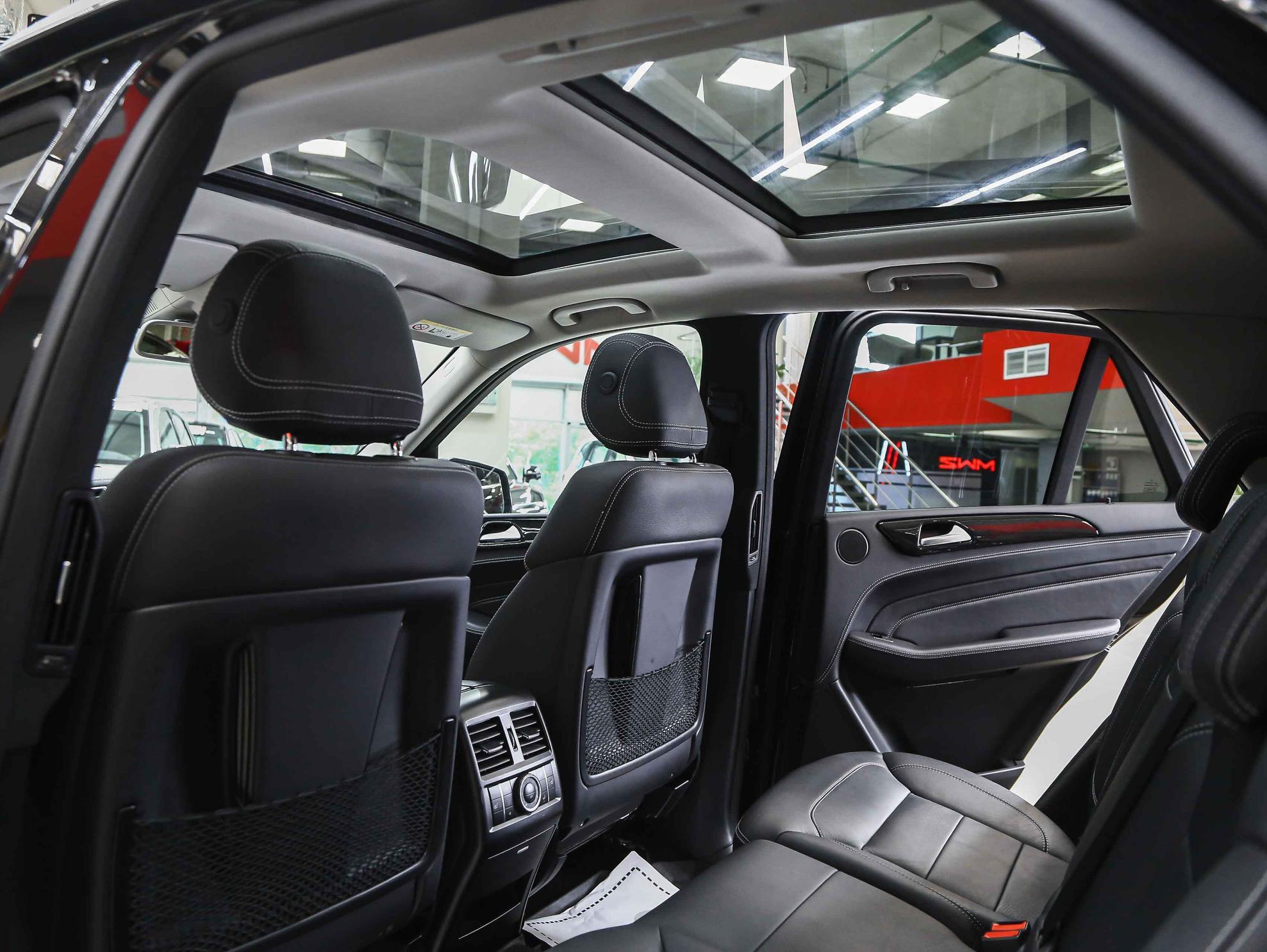 Mercedes-Benz M-Класс 2014, черный, ДЦ Орехово