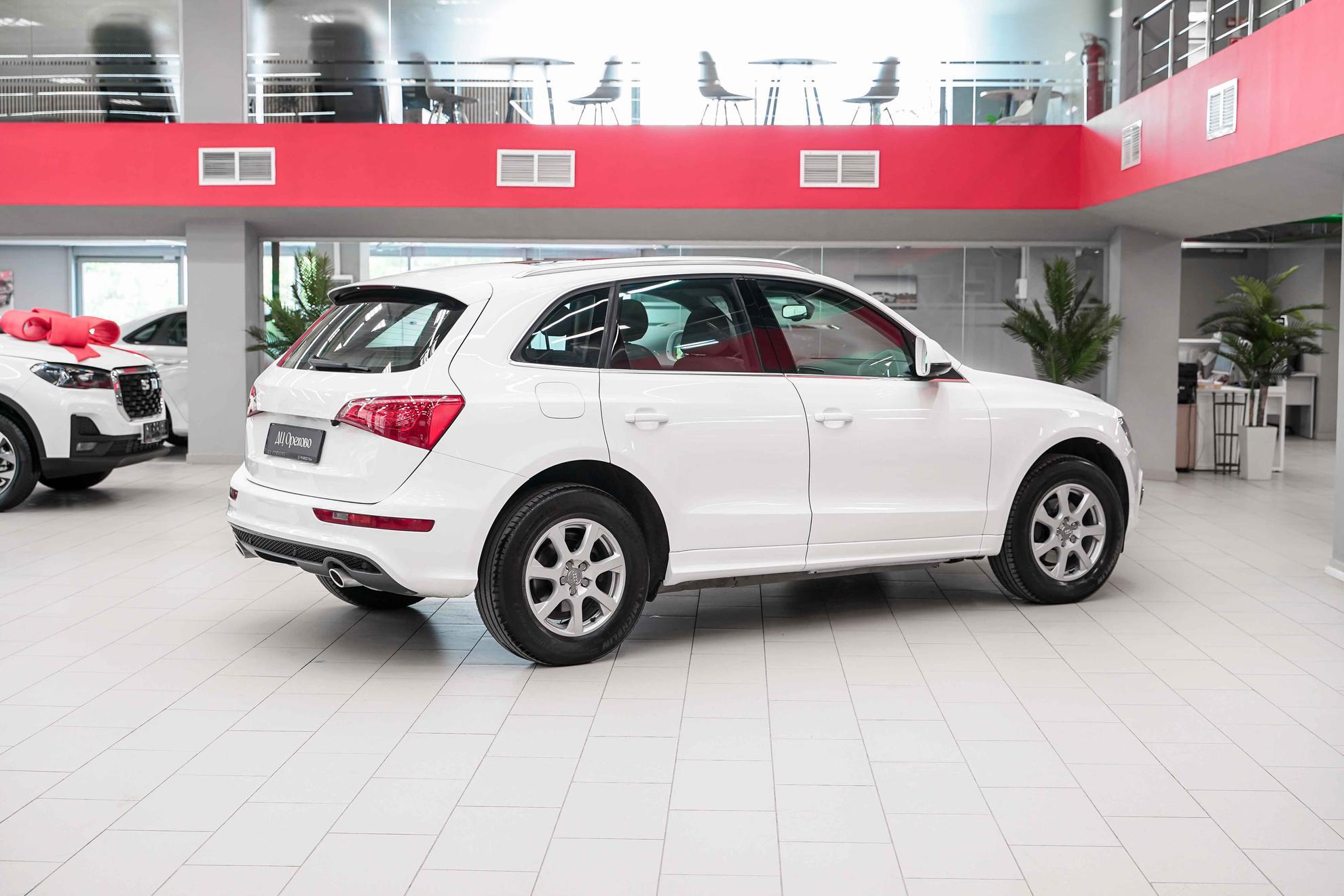 Audi Q5 2011, белый, ДЦ Орехово