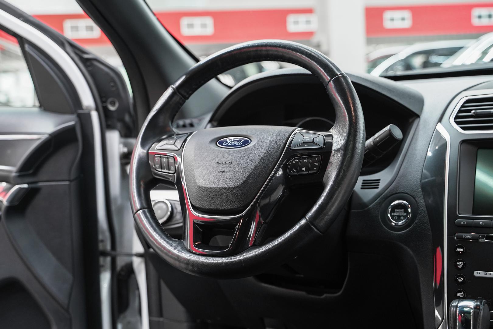 Ford Explorer 2017, белый, ДЦ Орехово