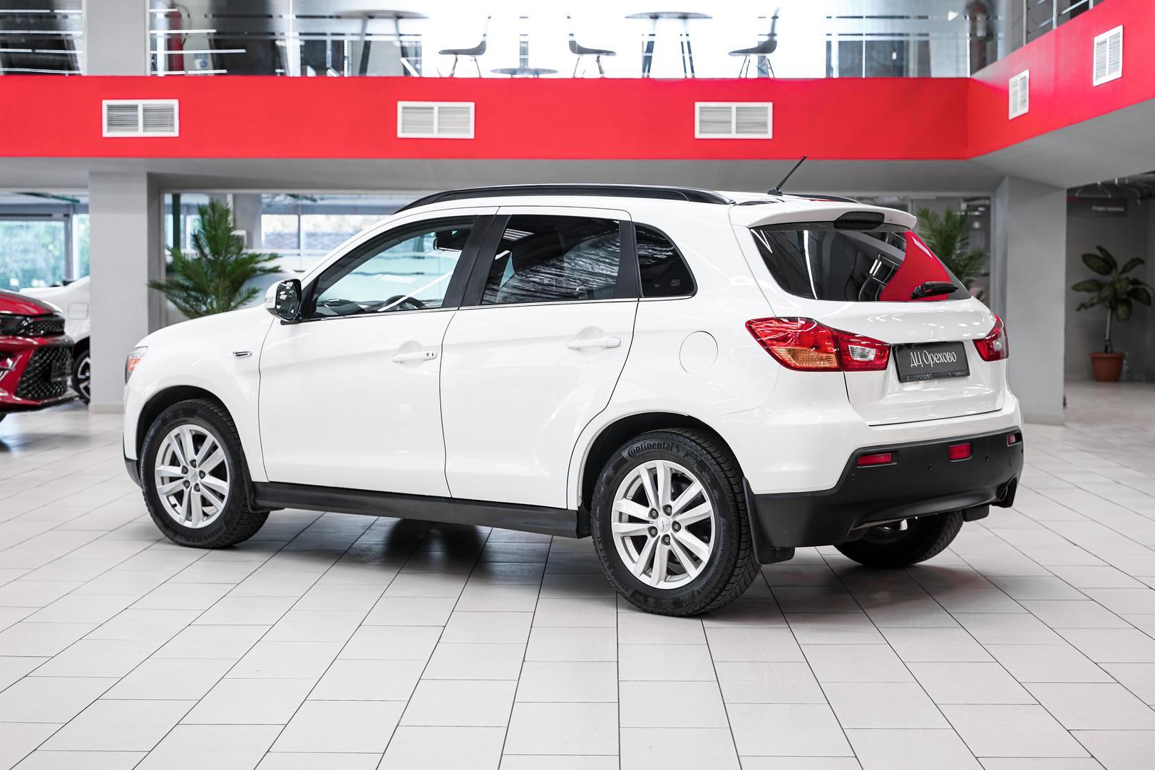 Mitsubishi ASX 2012, белый, ДЦ Орехово