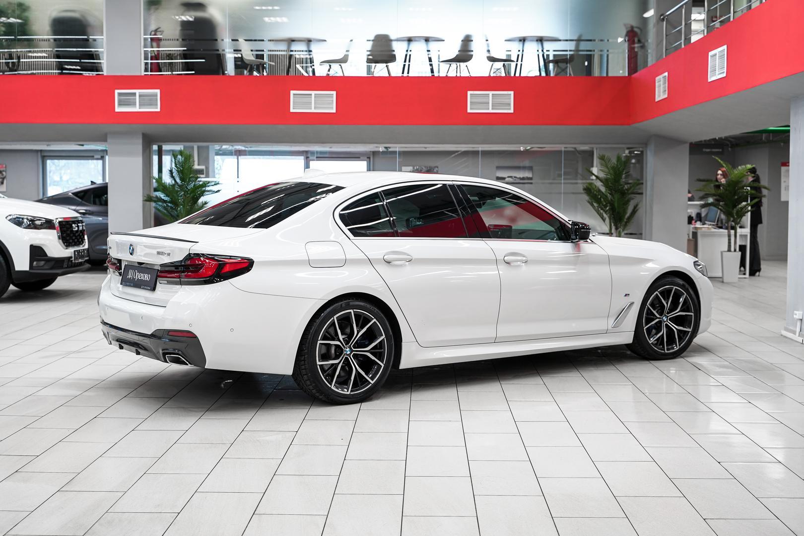 BMW 5 серии 2020, белый, ДЦ Орехово