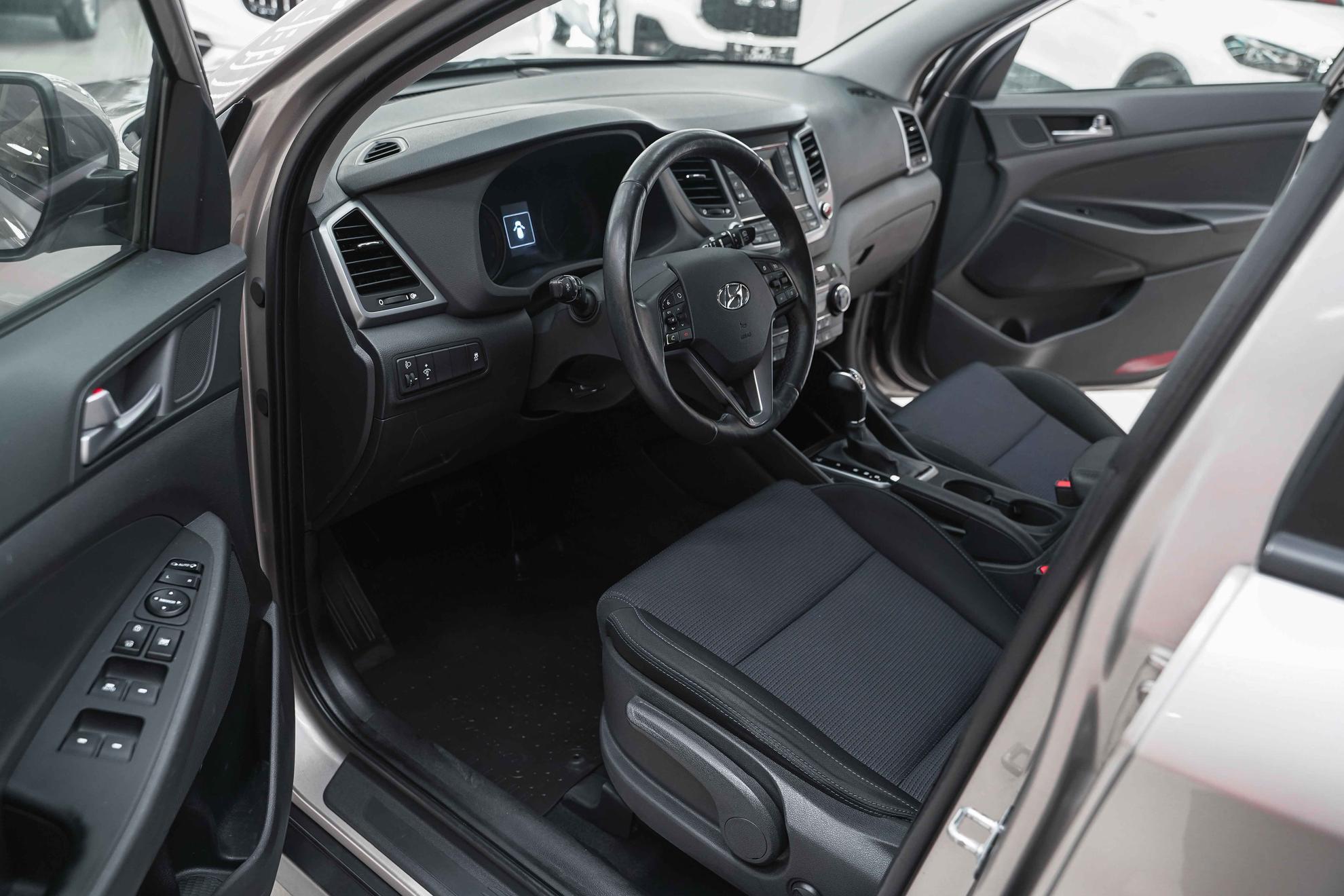 Hyundai Tucson 2016, бежевый, ДЦ Орехово