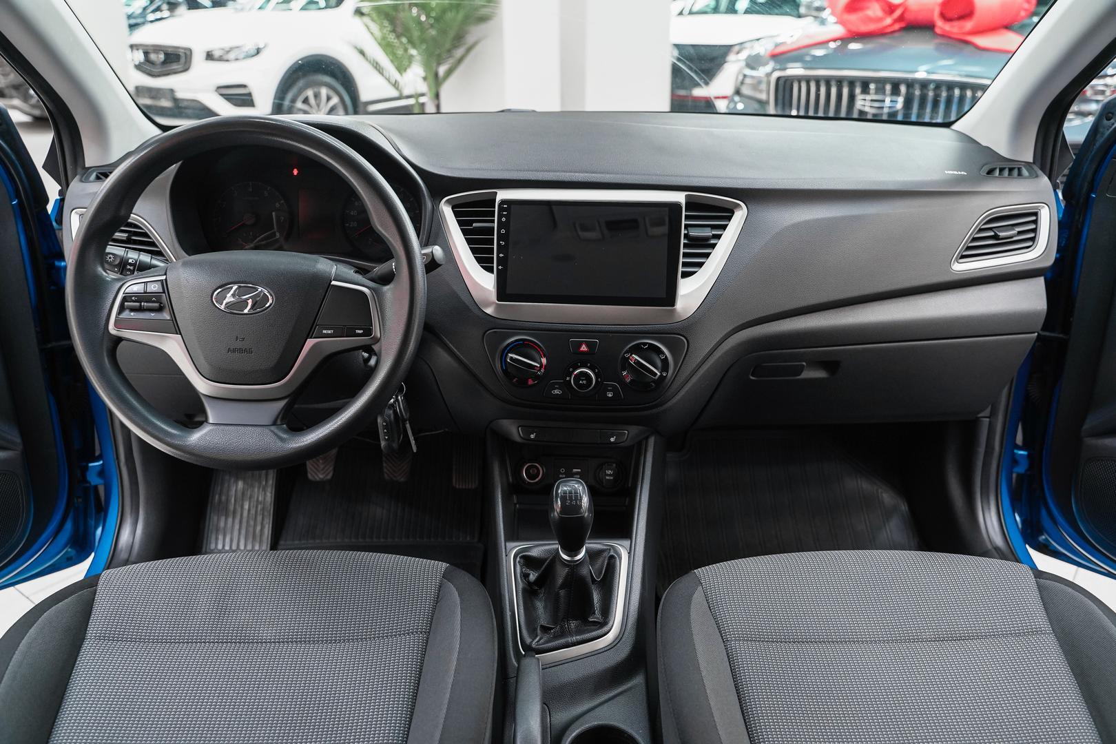 Hyundai Solaris 2017, синий, ДЦ Орехово