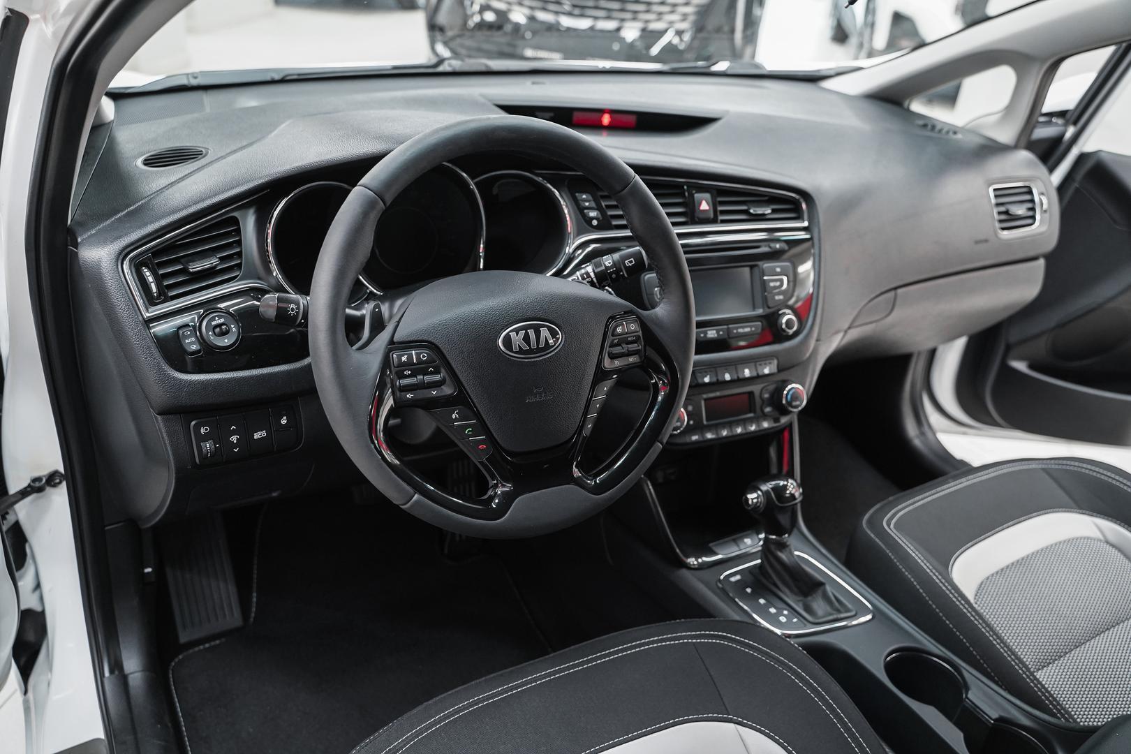 Kia Ceed 2016, белый, ДЦ Орехово