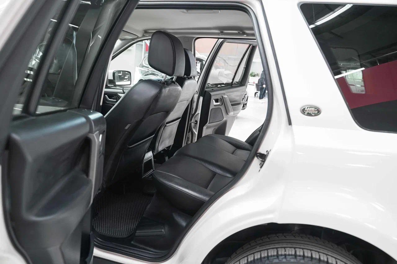 Land Rover Freelander 2010, белый, ДЦ Орехово