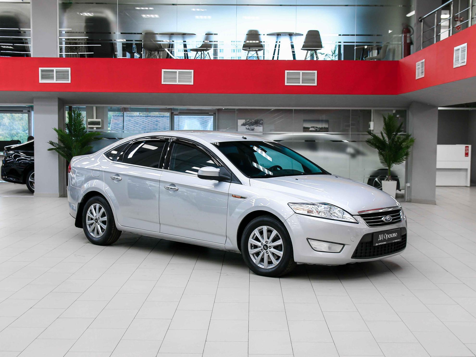 Ford Mondeo 2010, серебряный, ДЦ Орехово