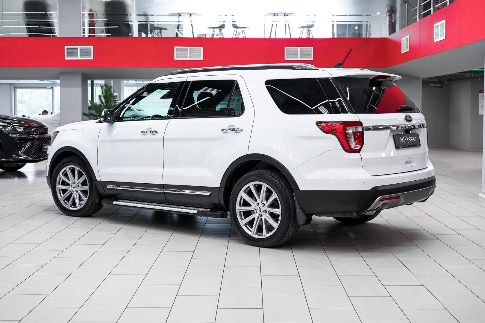 Ford Explorer 2017, белый, ДЦ Орехово