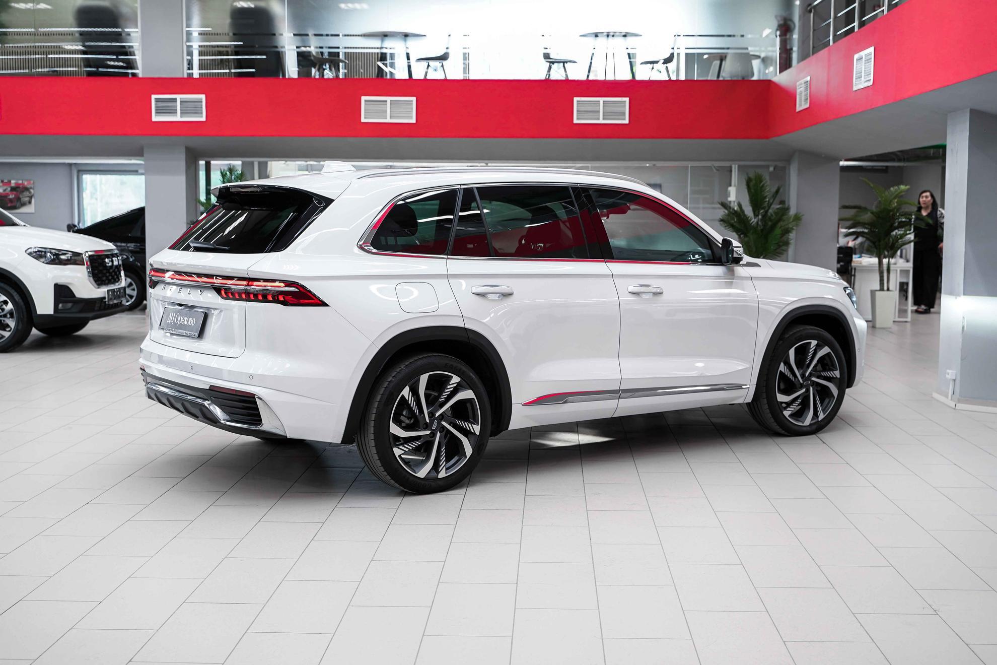 Geely Monjaro 2023, белый, ДЦ Орехово