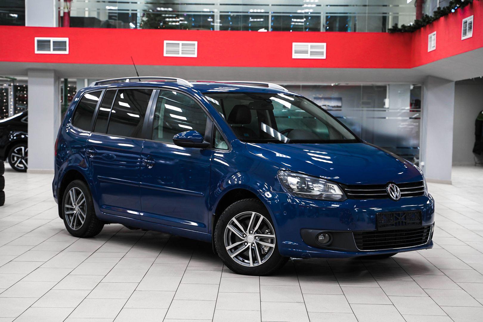 Volkswagen Touran 2011, синий, ДЦ Орехово
