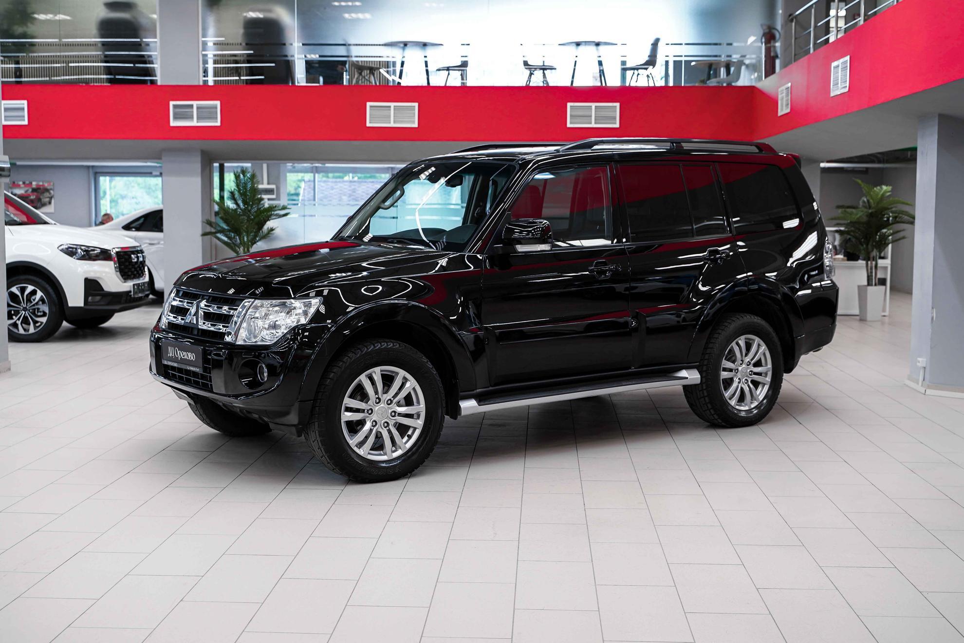 Mitsubishi Pajero 2013, черный, ДЦ Орехово