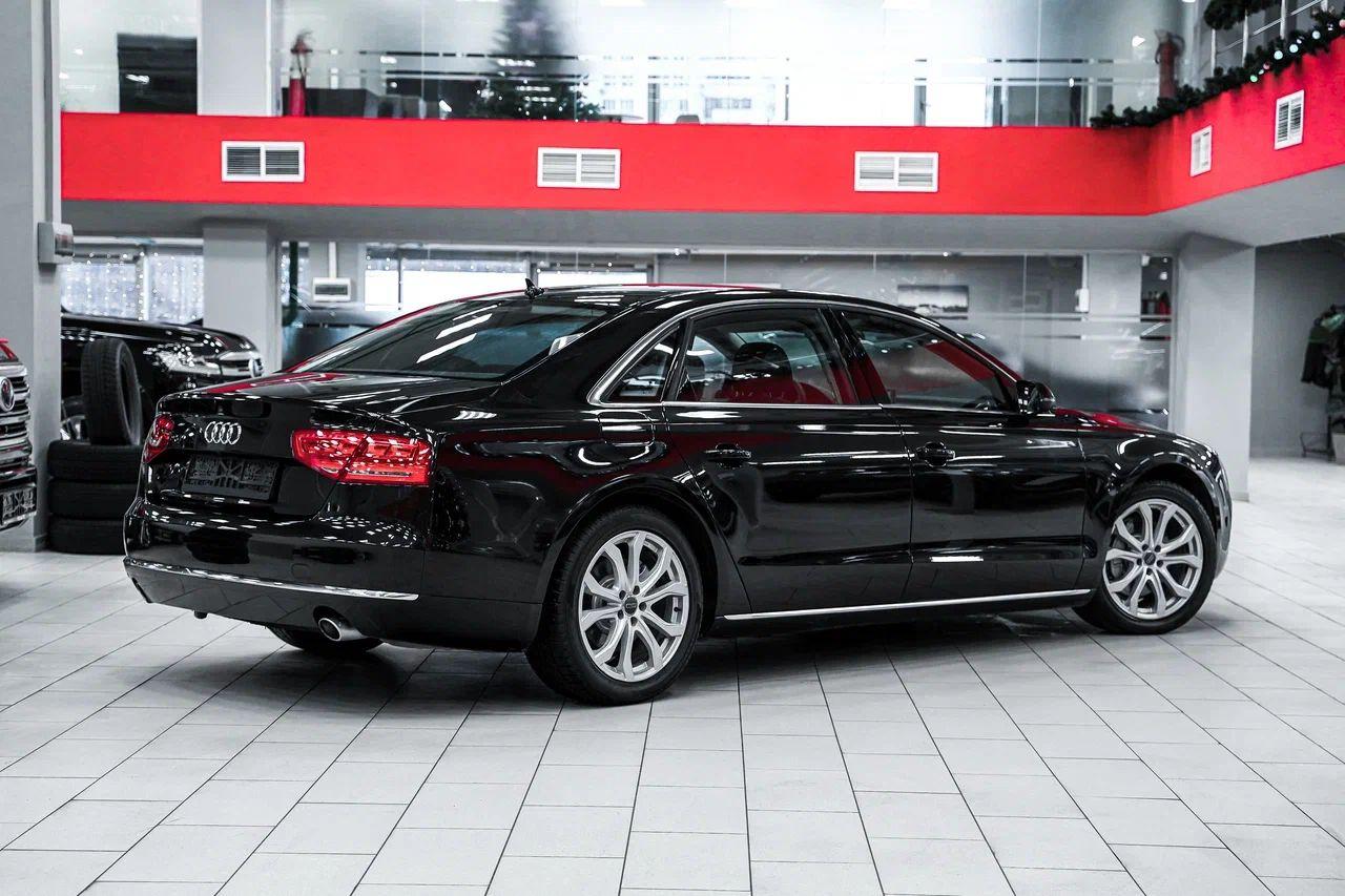 Audi A8 2011, черный, ДЦ Орехово