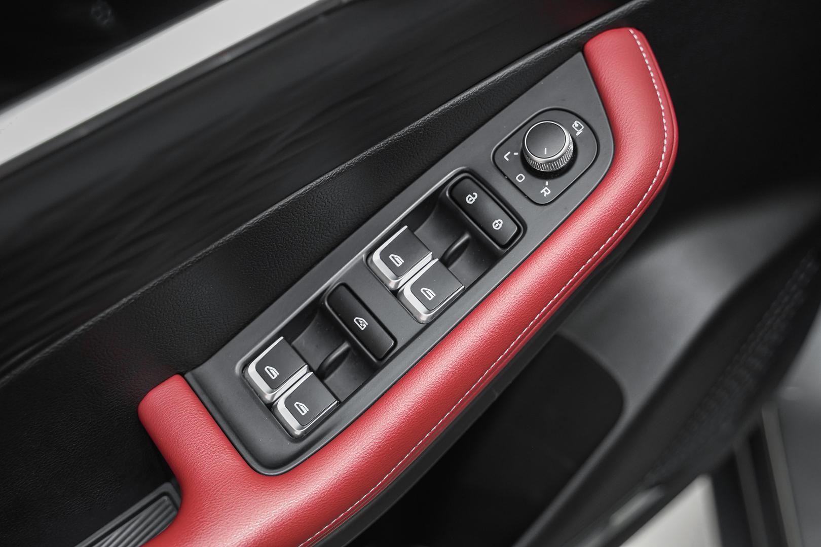 Geely Coolray 2024, серый, ДЦ Орехово