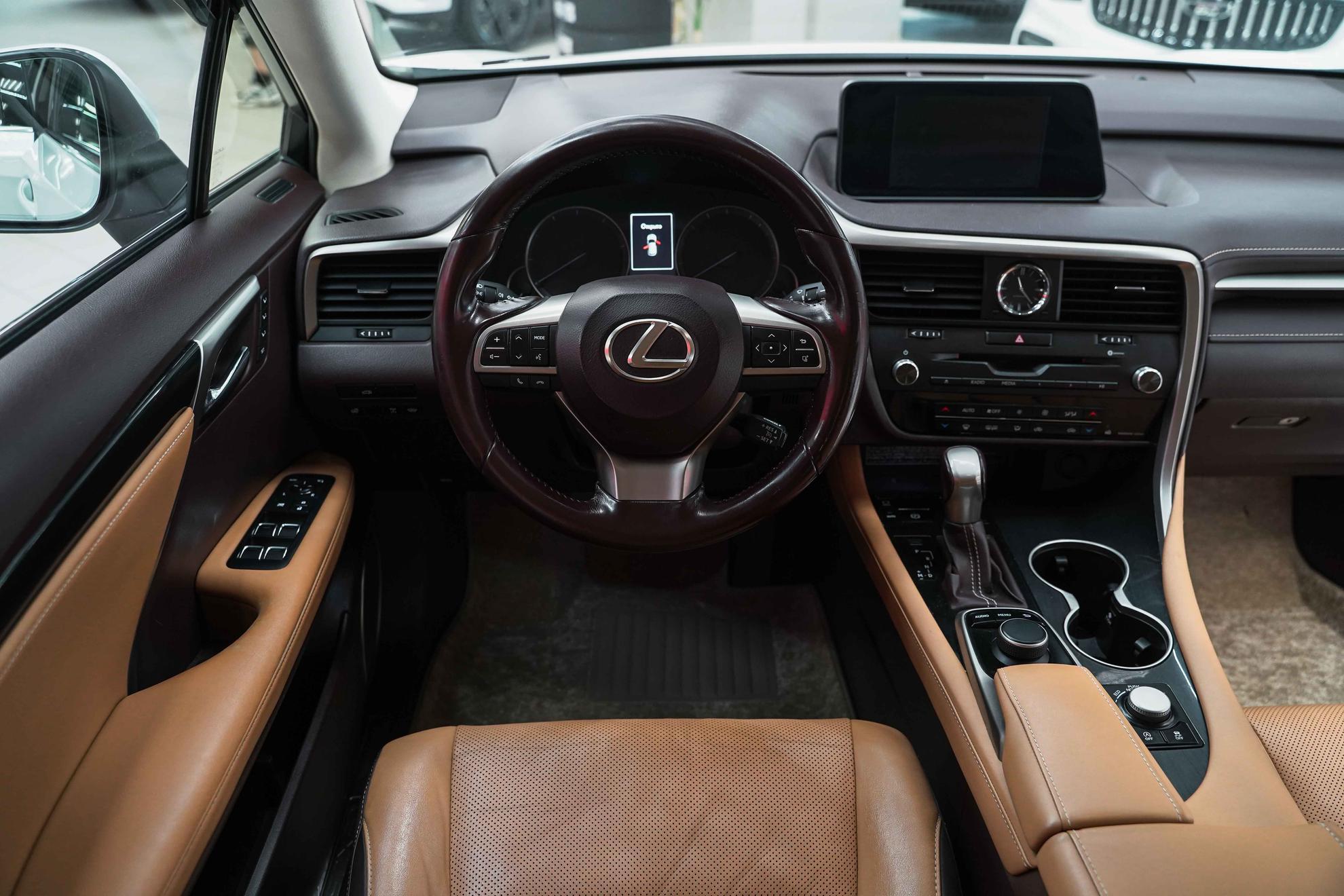 Lexus RX 2016, белый, ДЦ Орехово