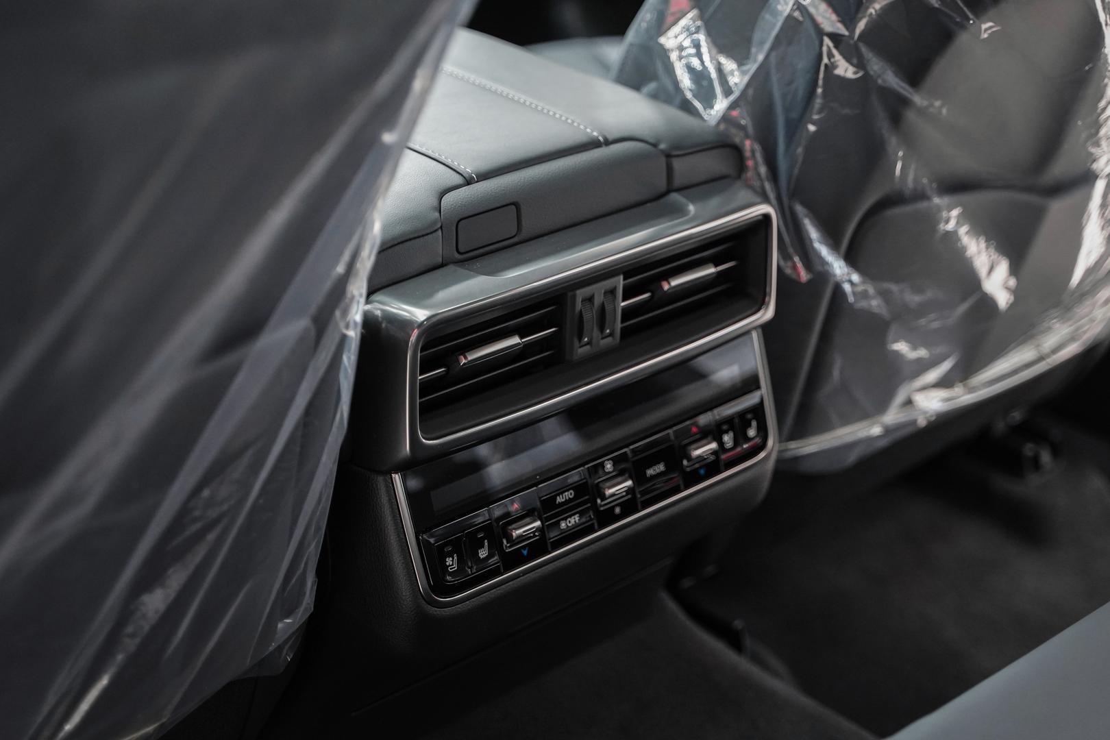 Lexus LX 2025, черный, ДЦ Орехово