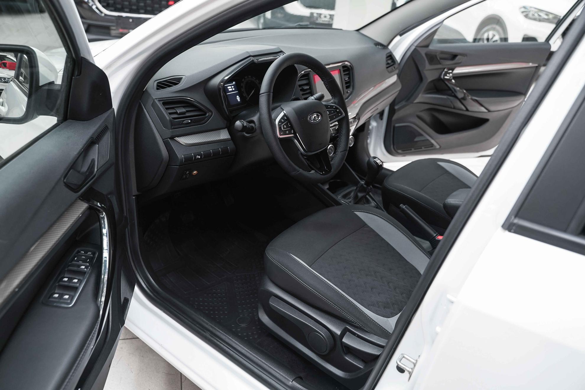 LADA (ВАЗ) Vesta 2023, белый, ДЦ Орехово