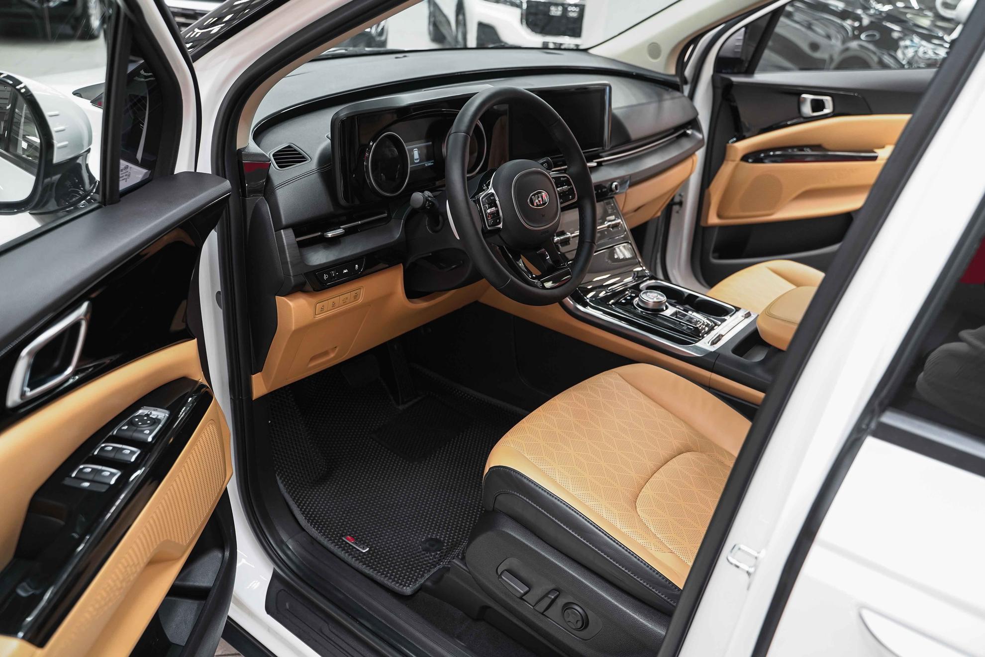 Kia Carnival 2021, белый, ДЦ Орехово