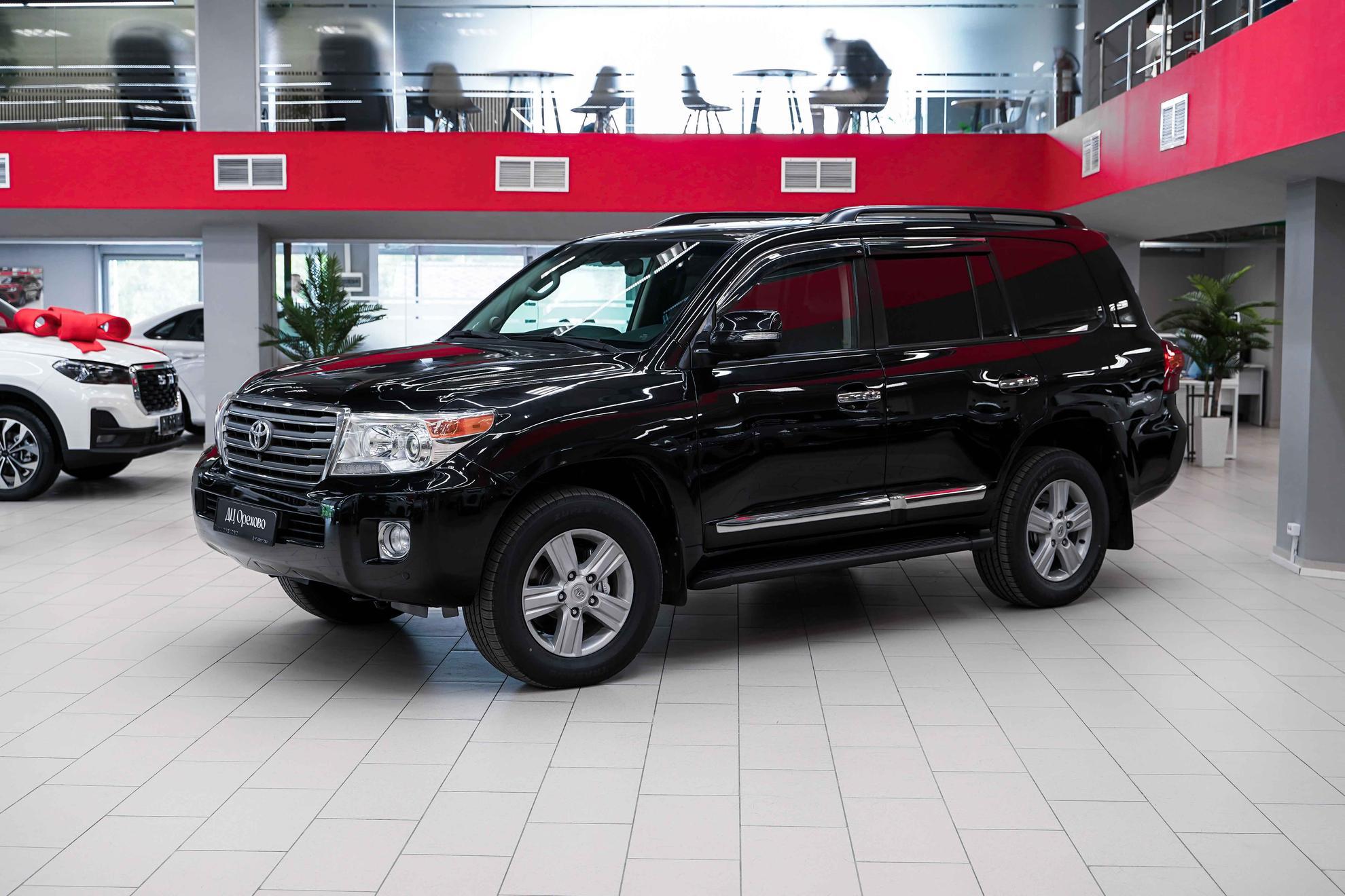 Toyota Land Cruiser 2012, черный, ДЦ Орехово