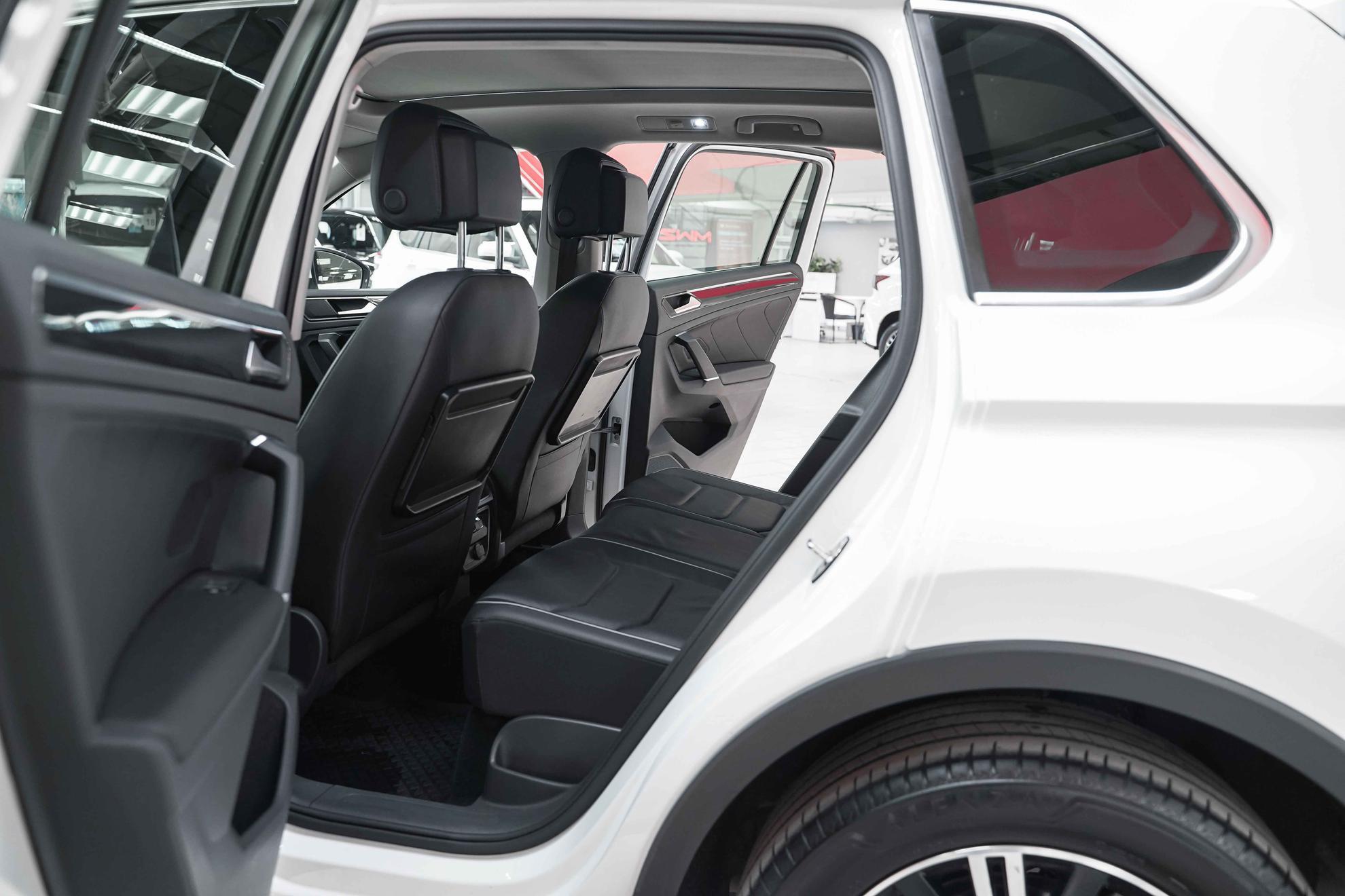 Volkswagen Tiguan 2017, белый, ДЦ Орехово