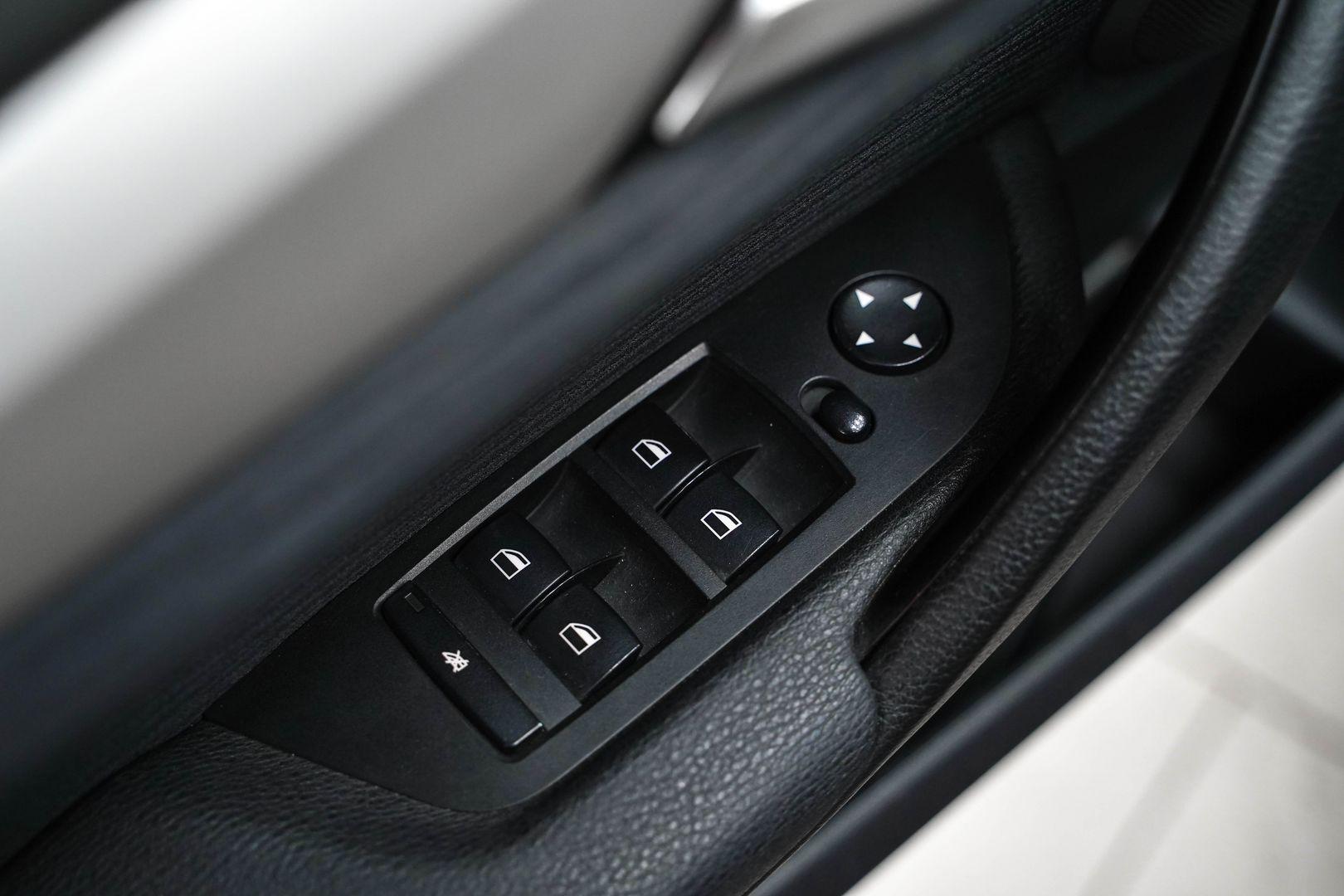 BMW X1 2013, синий, ДЦ Орехово