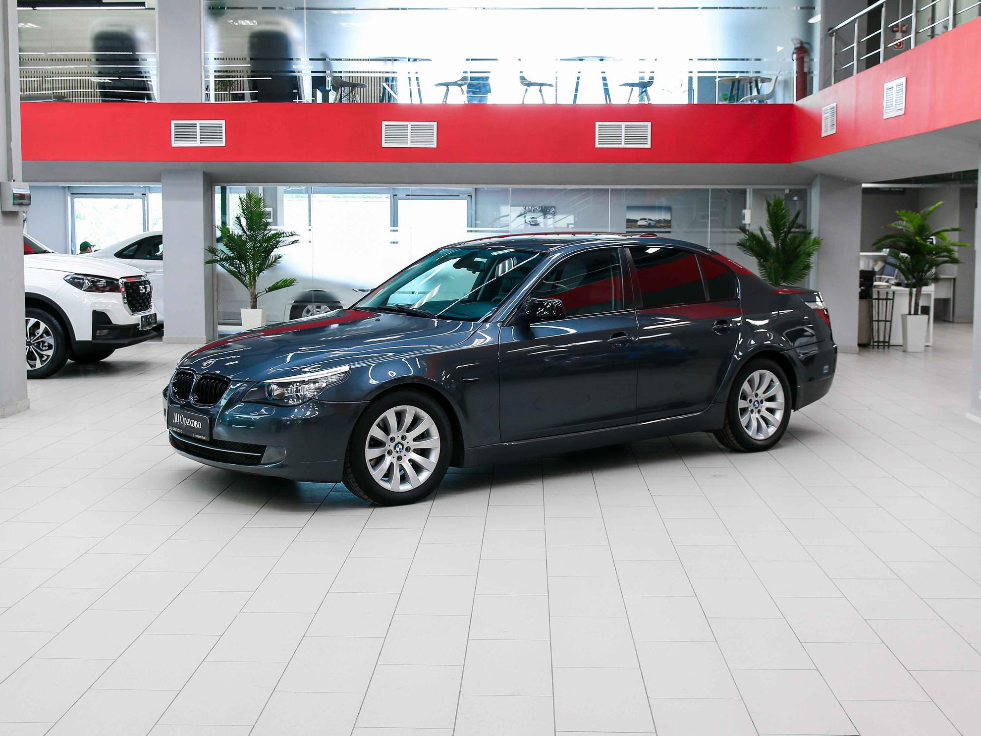 BMW 5 серии 2007, белый, ДЦ Орехово
